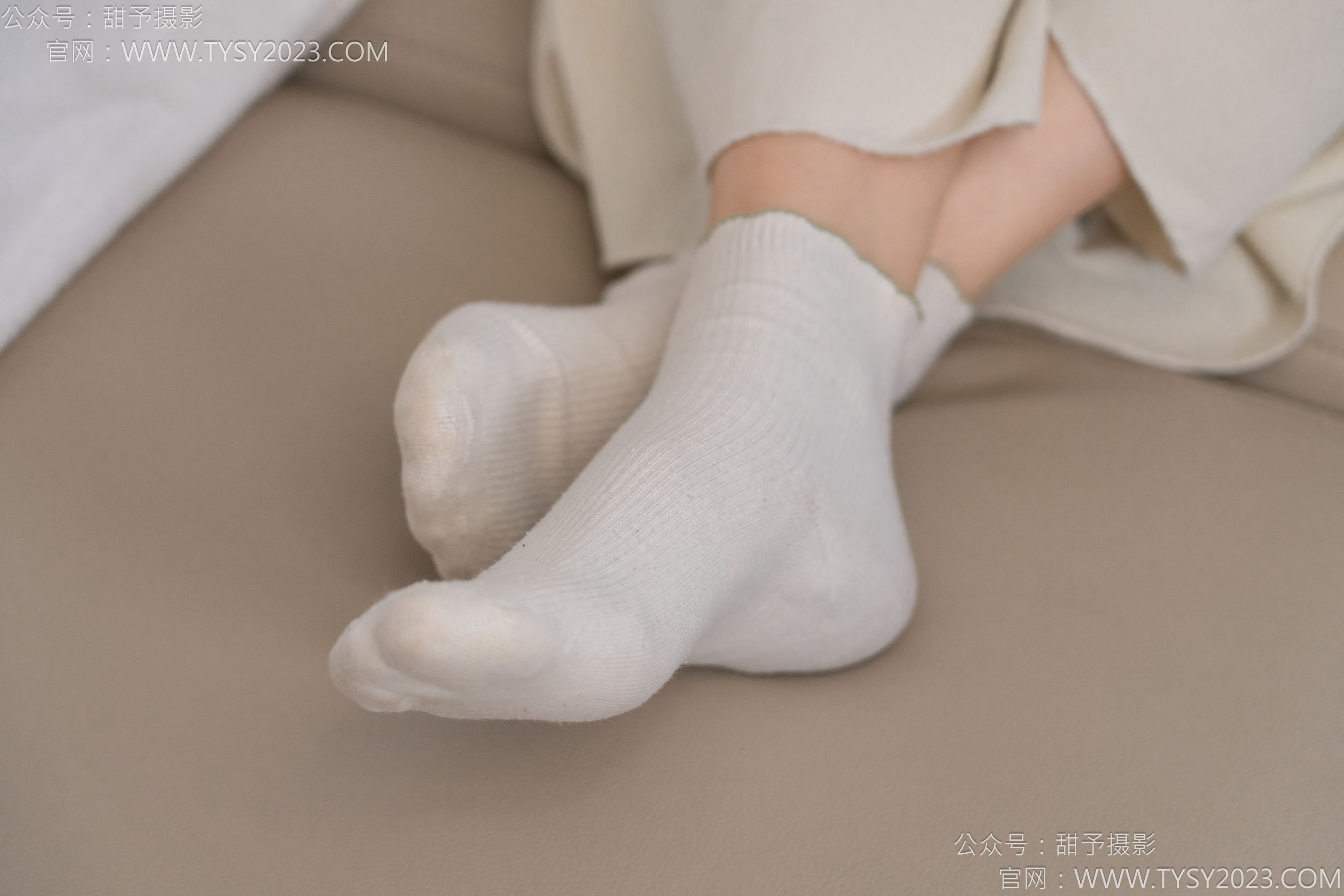 甜予摄影 No.125 丹丹 - 运动鞋、白棉袜、裸足/(139P)