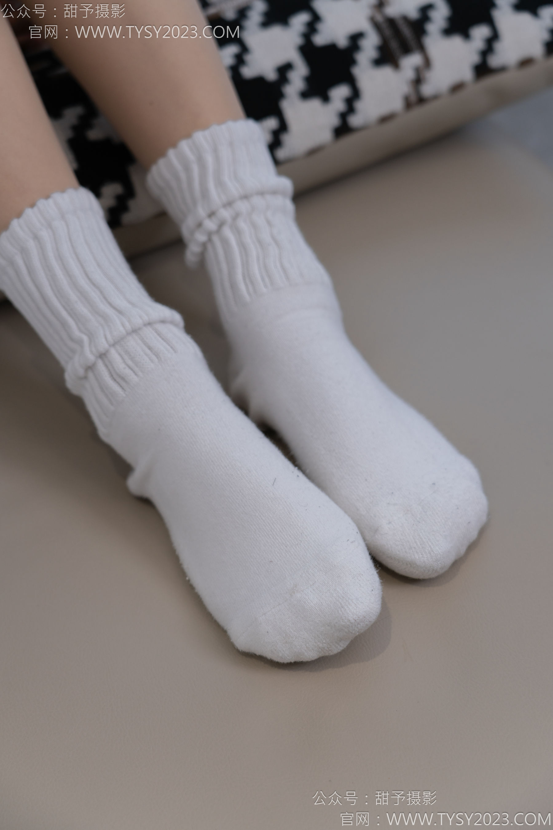 甜予摄影 No.137 澜澜 - 板鞋、白棉袜、薄肉丝/(140P)