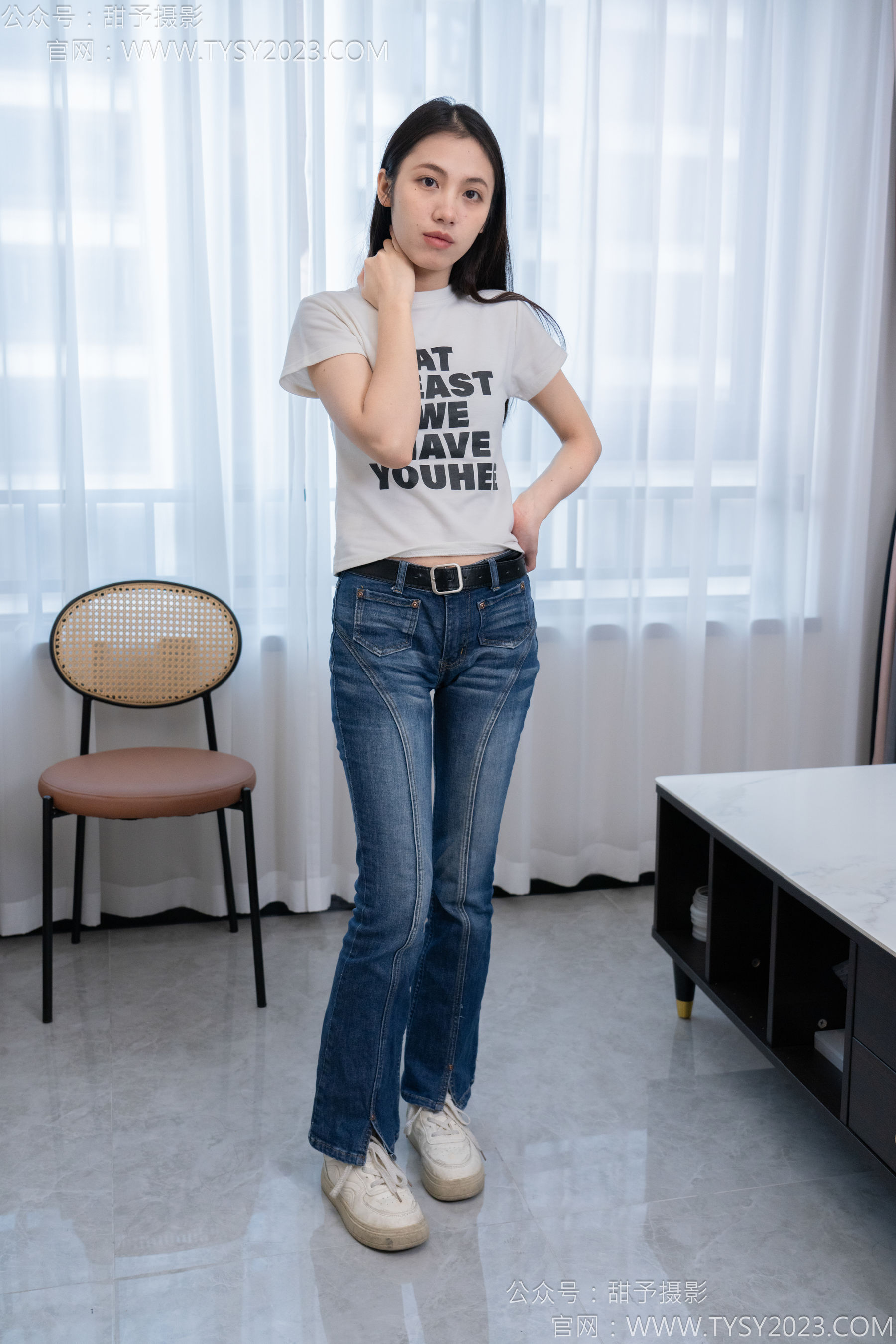 甜予摄影 No.132 诺诺 - 板鞋、白棉袜、裸足/(129P)