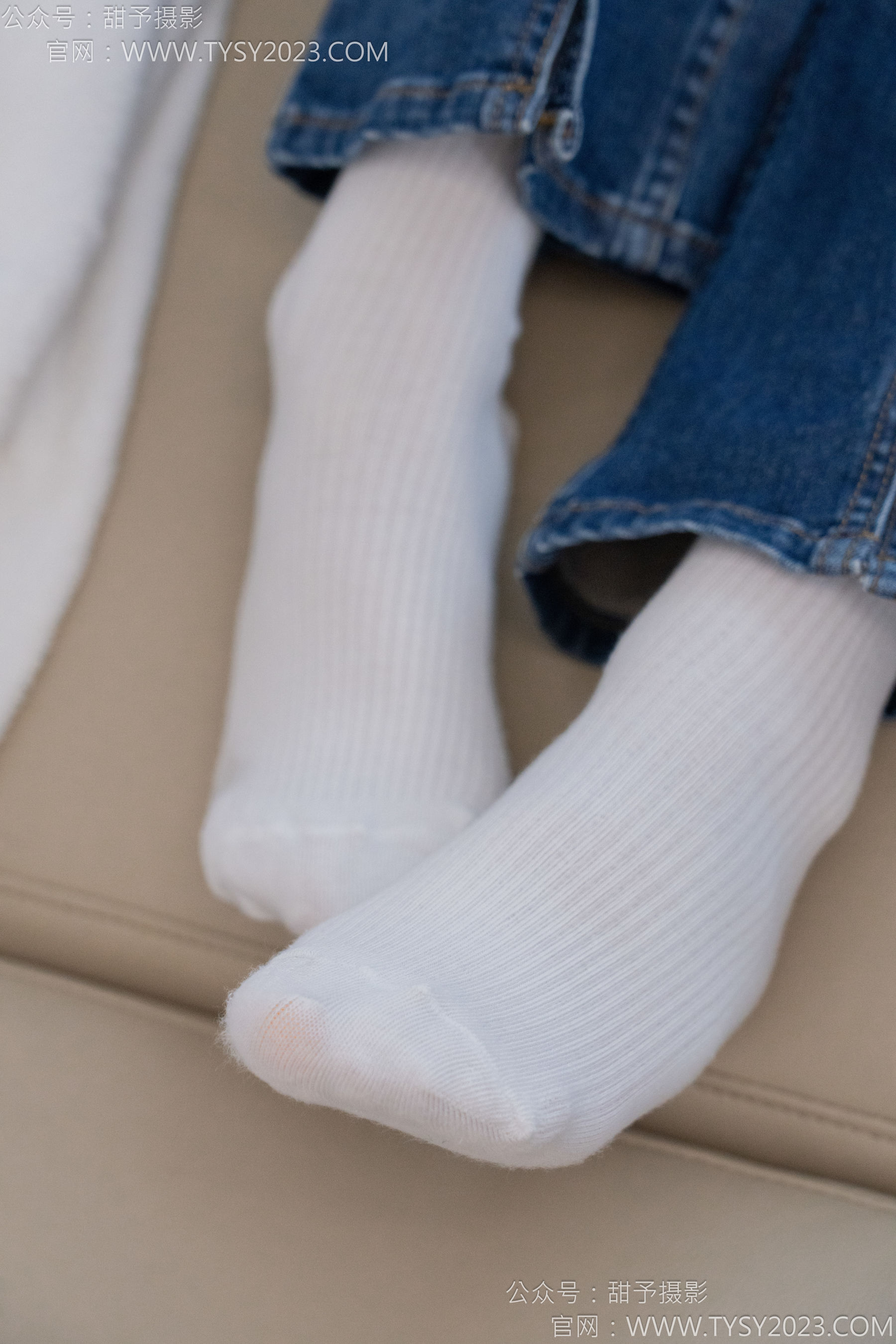 甜予摄影 No.132 诺诺 - 板鞋、白棉袜、裸足/(129P)