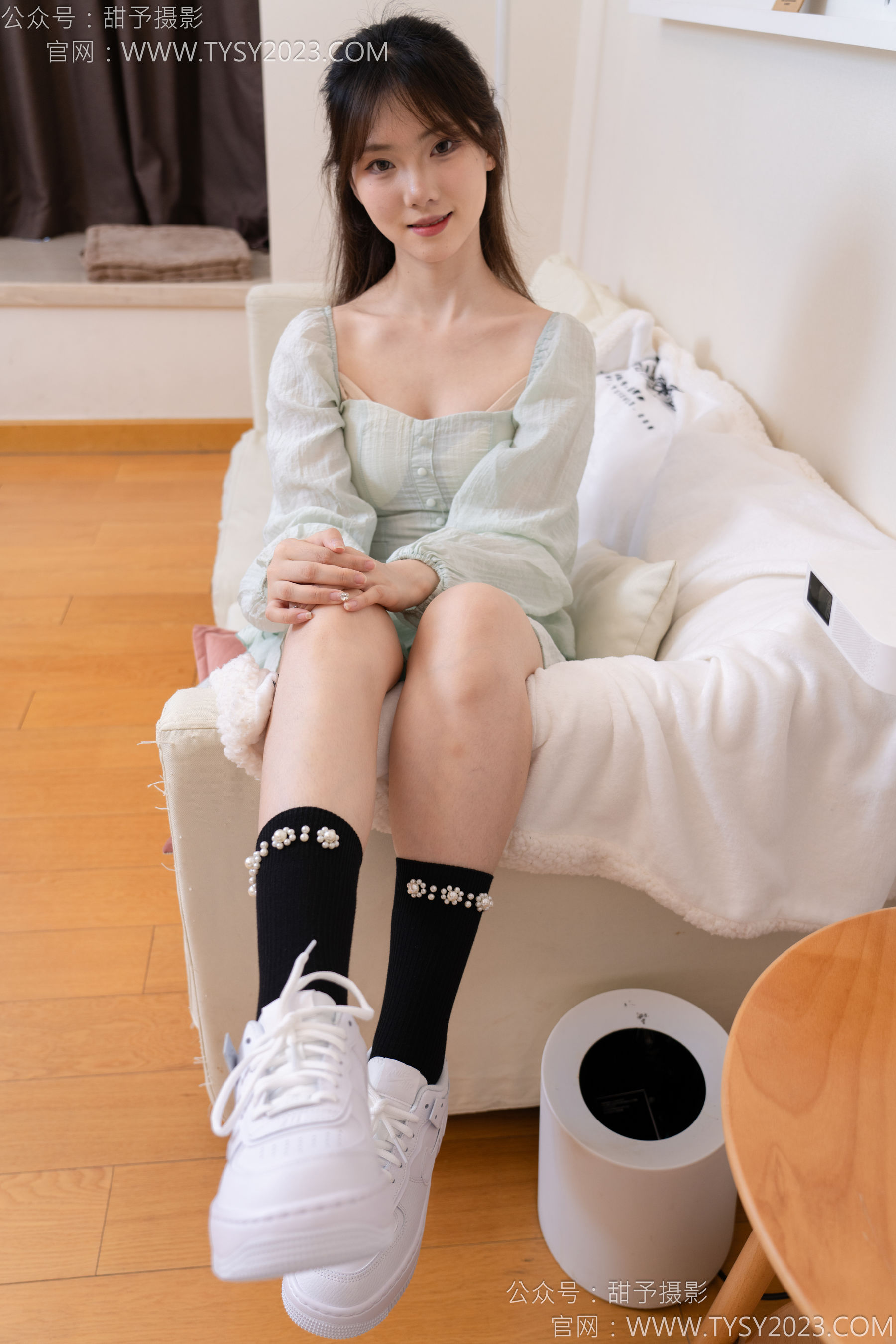 甜予摄影 No.136 璇璇 - 板鞋、黑棉袜/(203P)