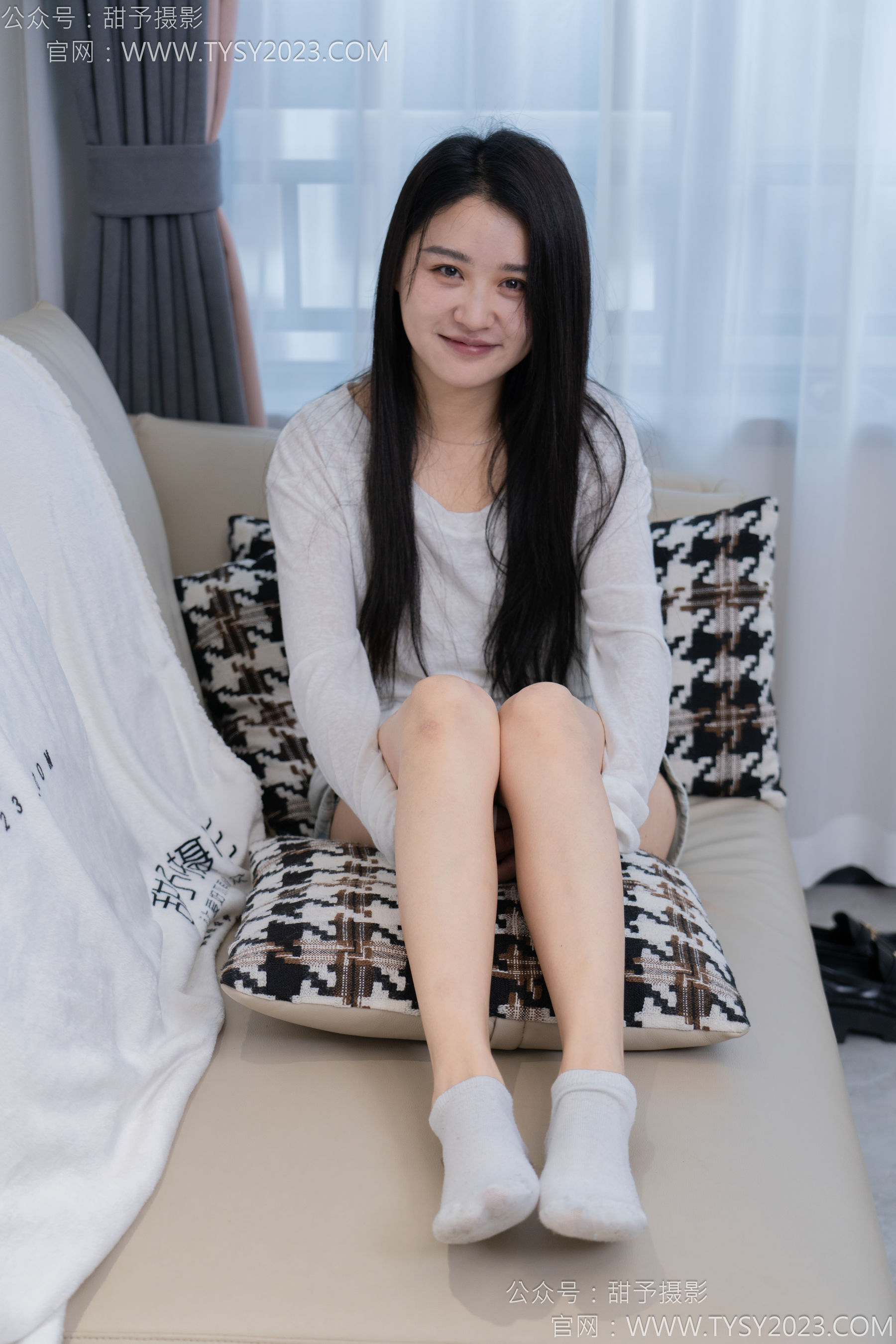 甜予摄影 No.130 澜澜 - 皮鞋、白棉袜、裸足、掉袜子剧情/(130P)