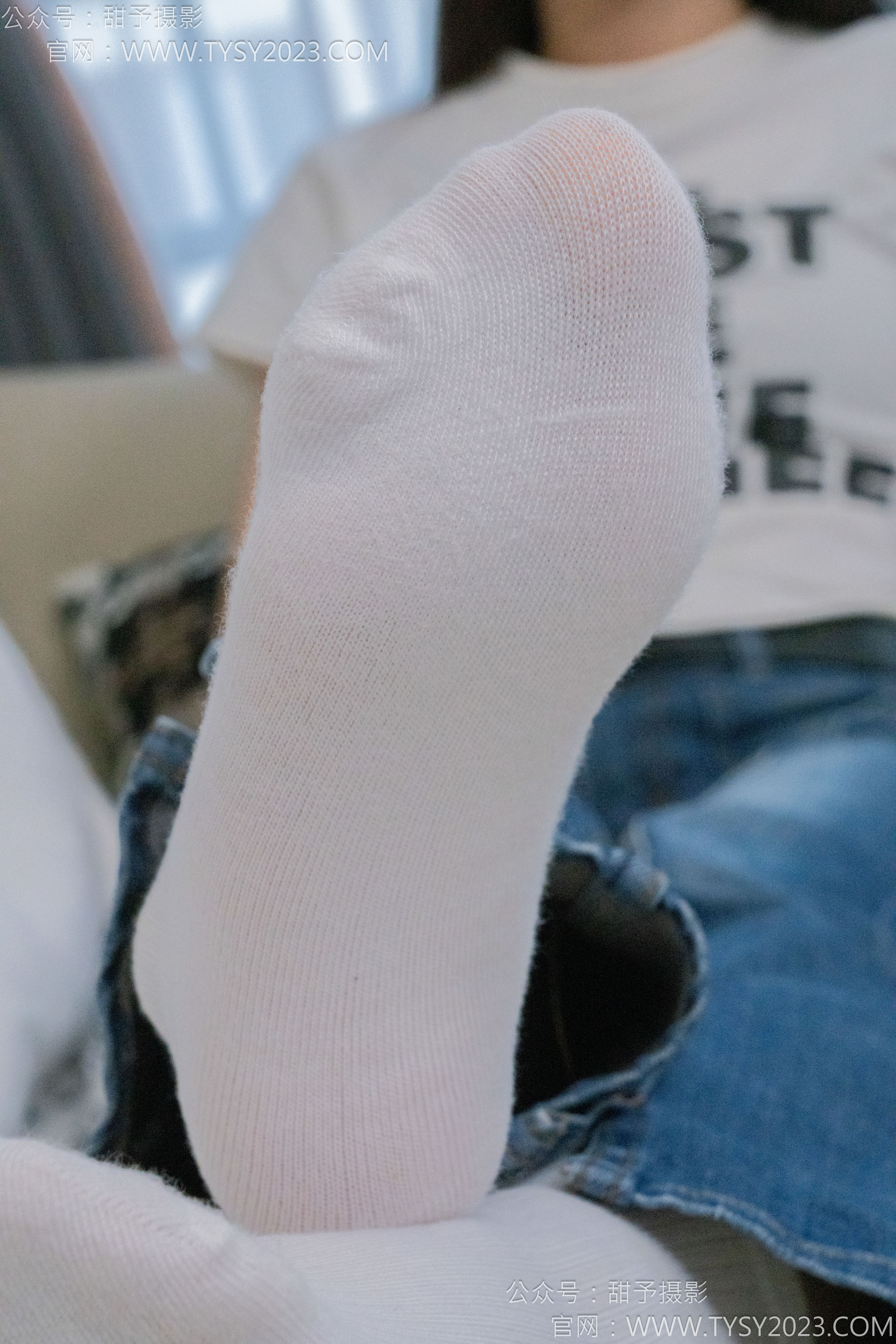 甜予摄影 No.132 诺诺 - 板鞋、白棉袜、裸足/(129P)
