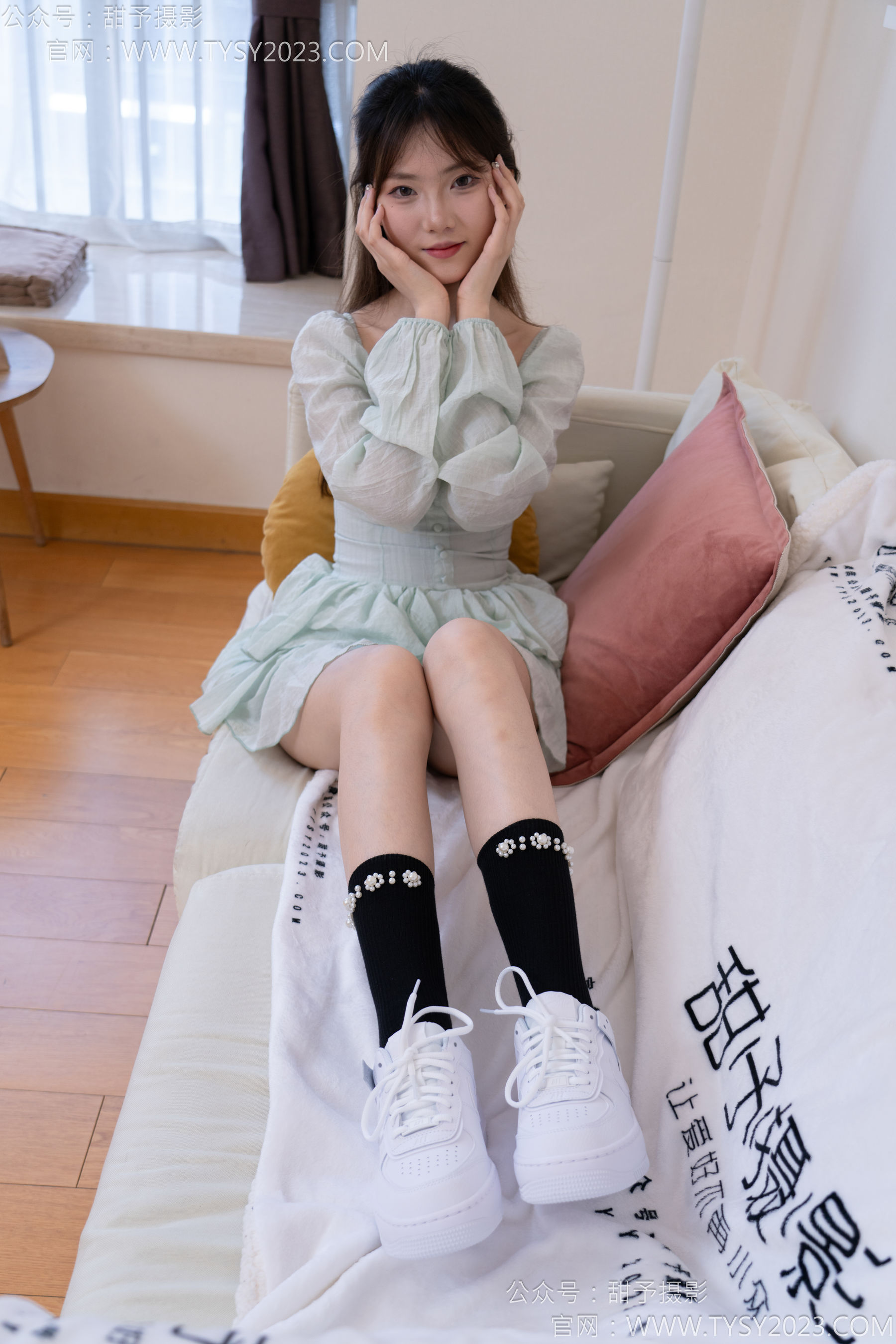 甜予摄影 No.136 璇璇 - 板鞋、黑棉袜/(203P)