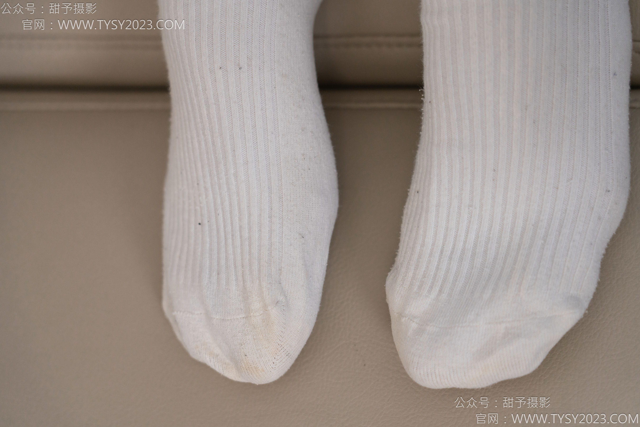 甜予摄影 No.127 丹丹 - 皮鞋、白棉袜、裸足/(145P)