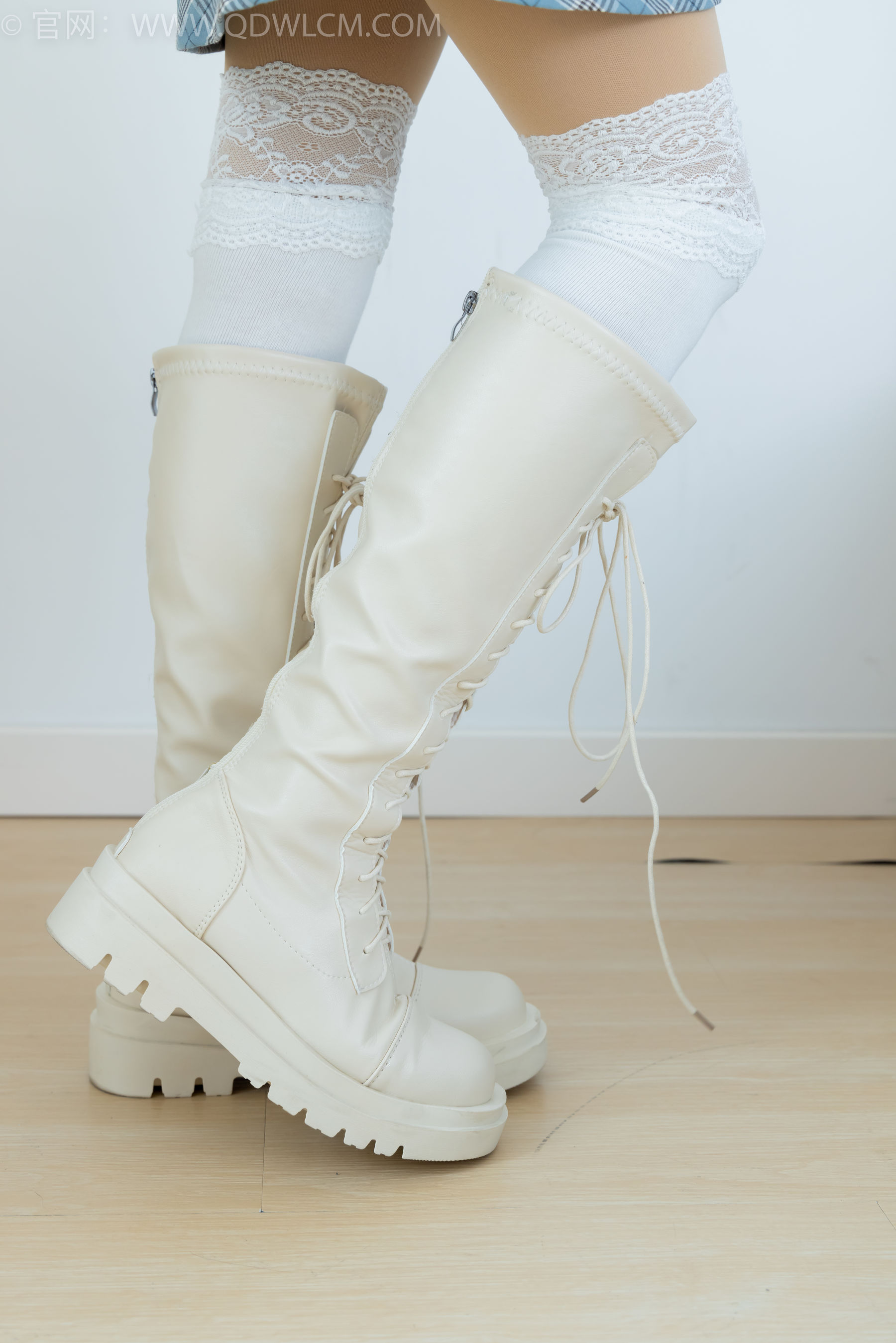 物恋传媒 No.2312 茯苓 - 长靴、过膝白棉袜、厚肉丝/(160P)