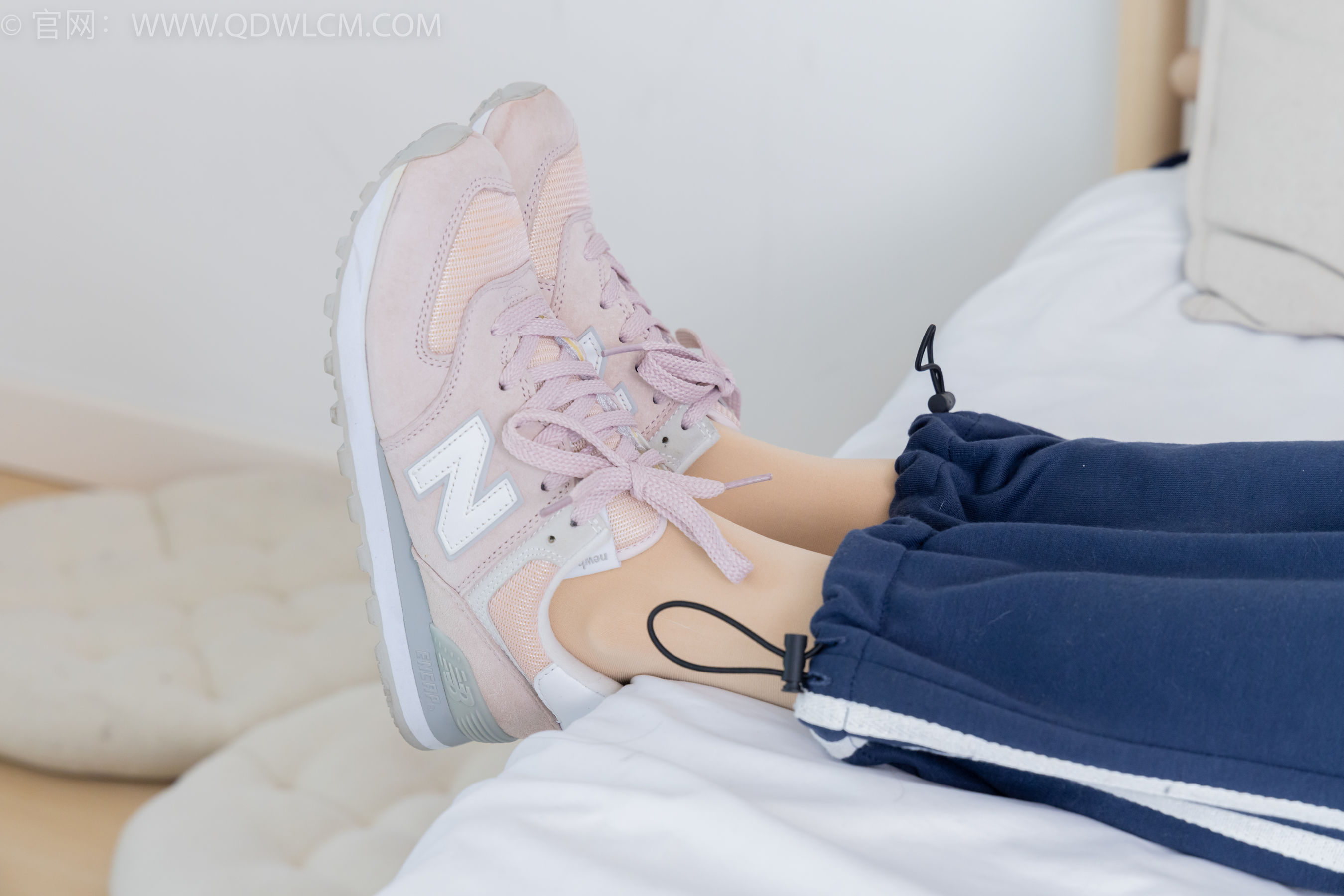 物恋传媒 No.2314 恬恬 - 运动鞋、厚肉丝、校服裤里丝/(160P)