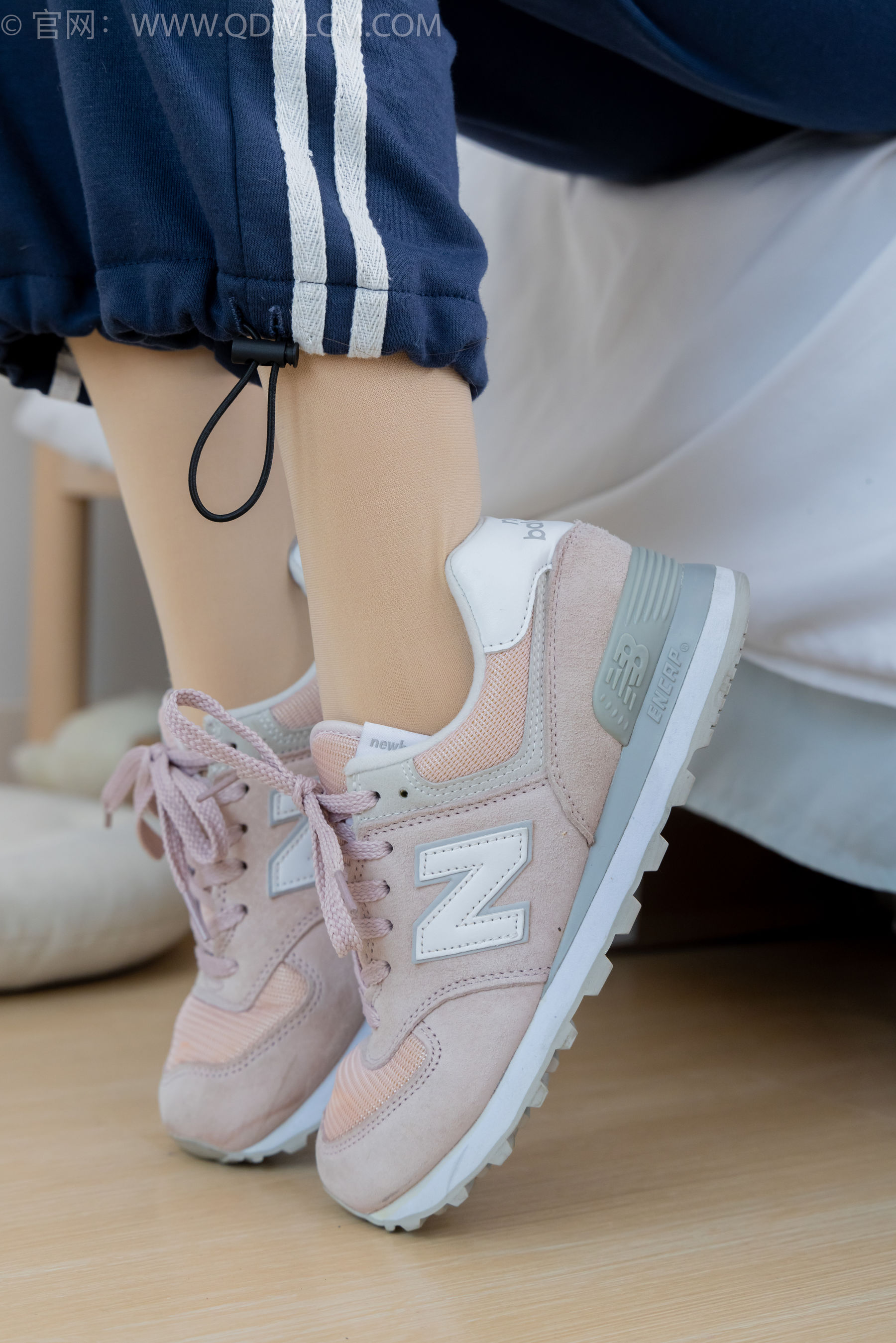 物恋传媒 No.2314 恬恬 - 运动鞋、厚肉丝、校服裤里丝/(160P)