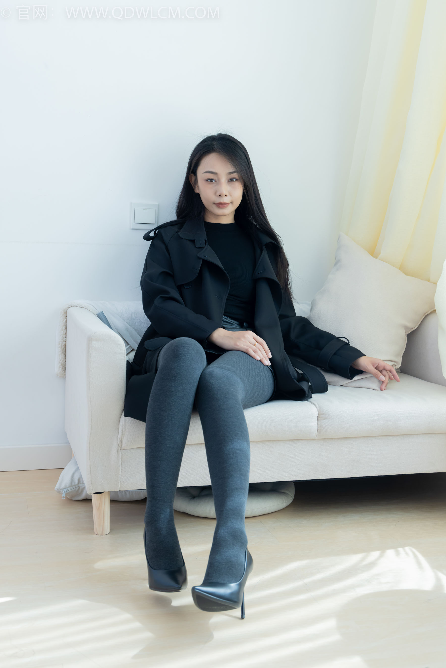 物恋传媒 No.2313 岚岚 - 高跟鞋、厚灰丝/(180P)