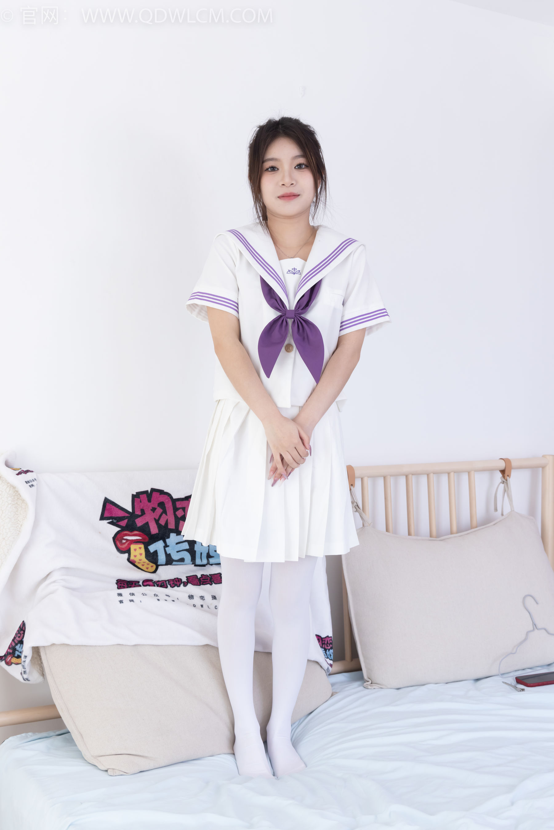 物恋传媒 No.2317 闪闪 - 板鞋、厚白丝、jk制服/(160P)