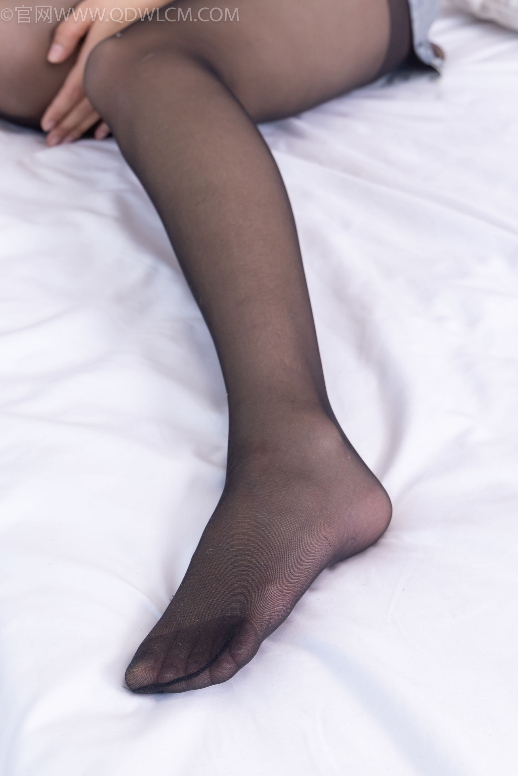 物恋传媒 No.2310 岚岚 - 两双高跟凉鞋、薄白丝、薄黑丝、裸足/(170P)