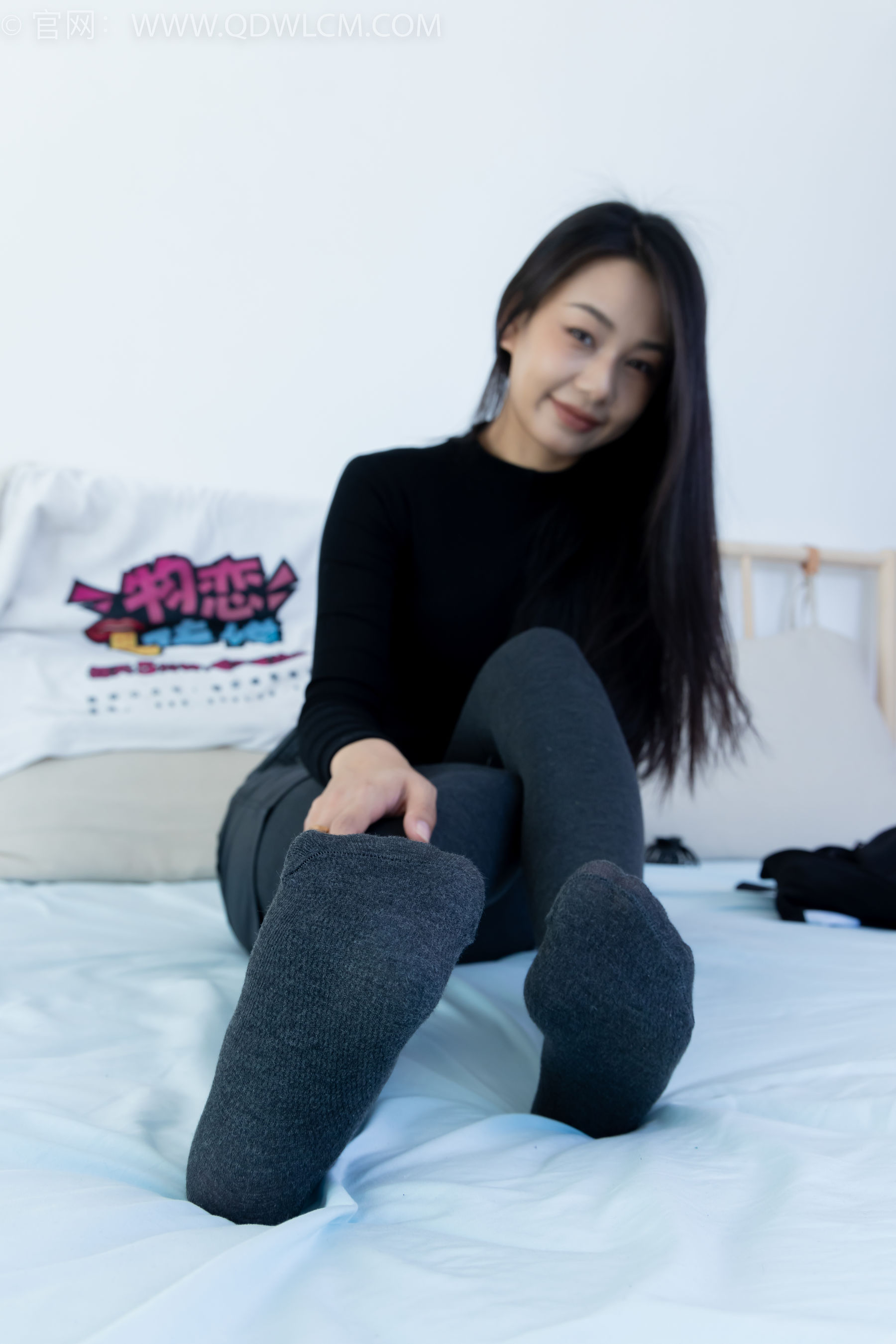 物恋传媒 No.2313 岚岚 - 高跟鞋、厚灰丝/(180P)