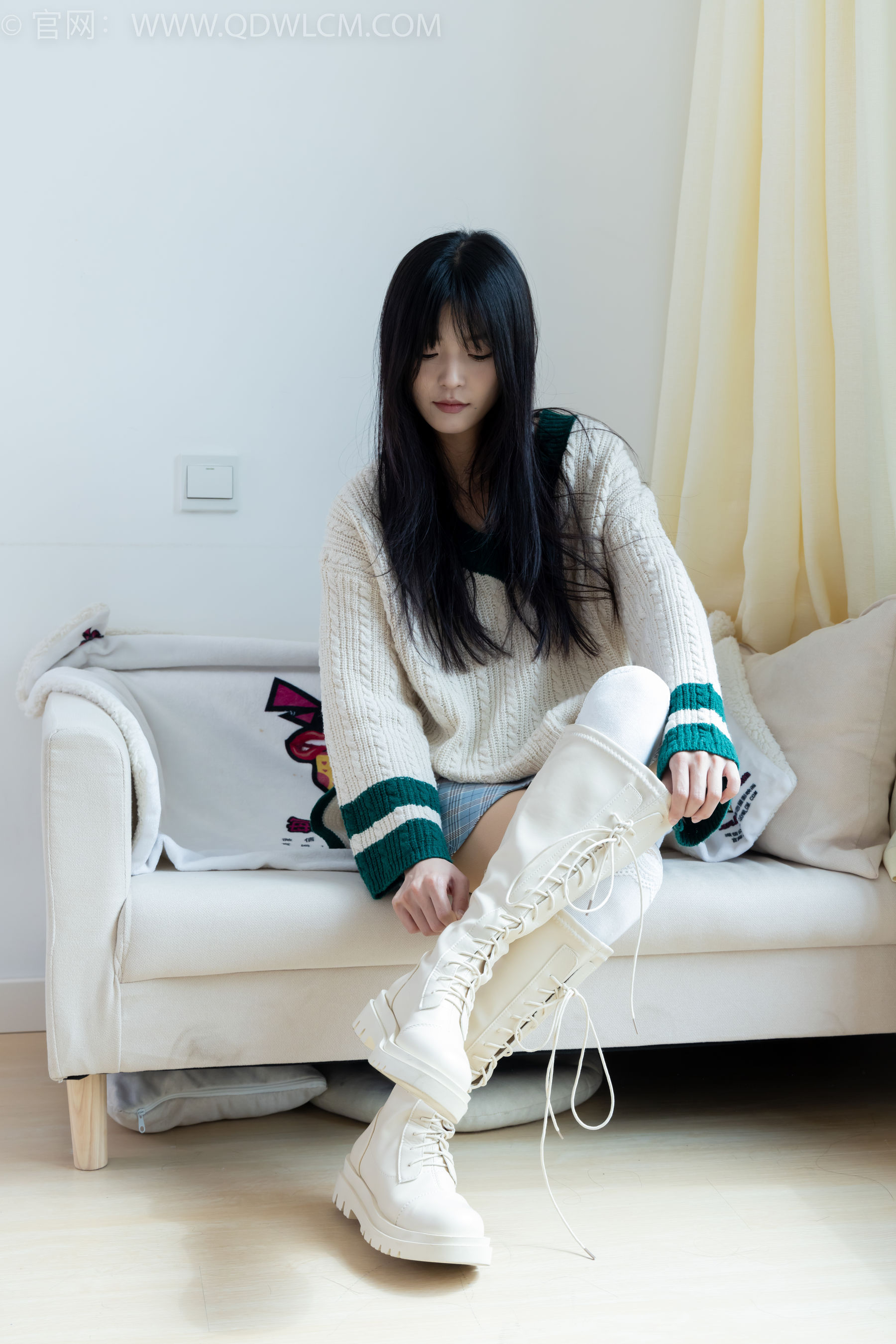 物恋传媒 No.2312 茯苓 - 长靴、过膝白棉袜、厚肉丝/(160P)