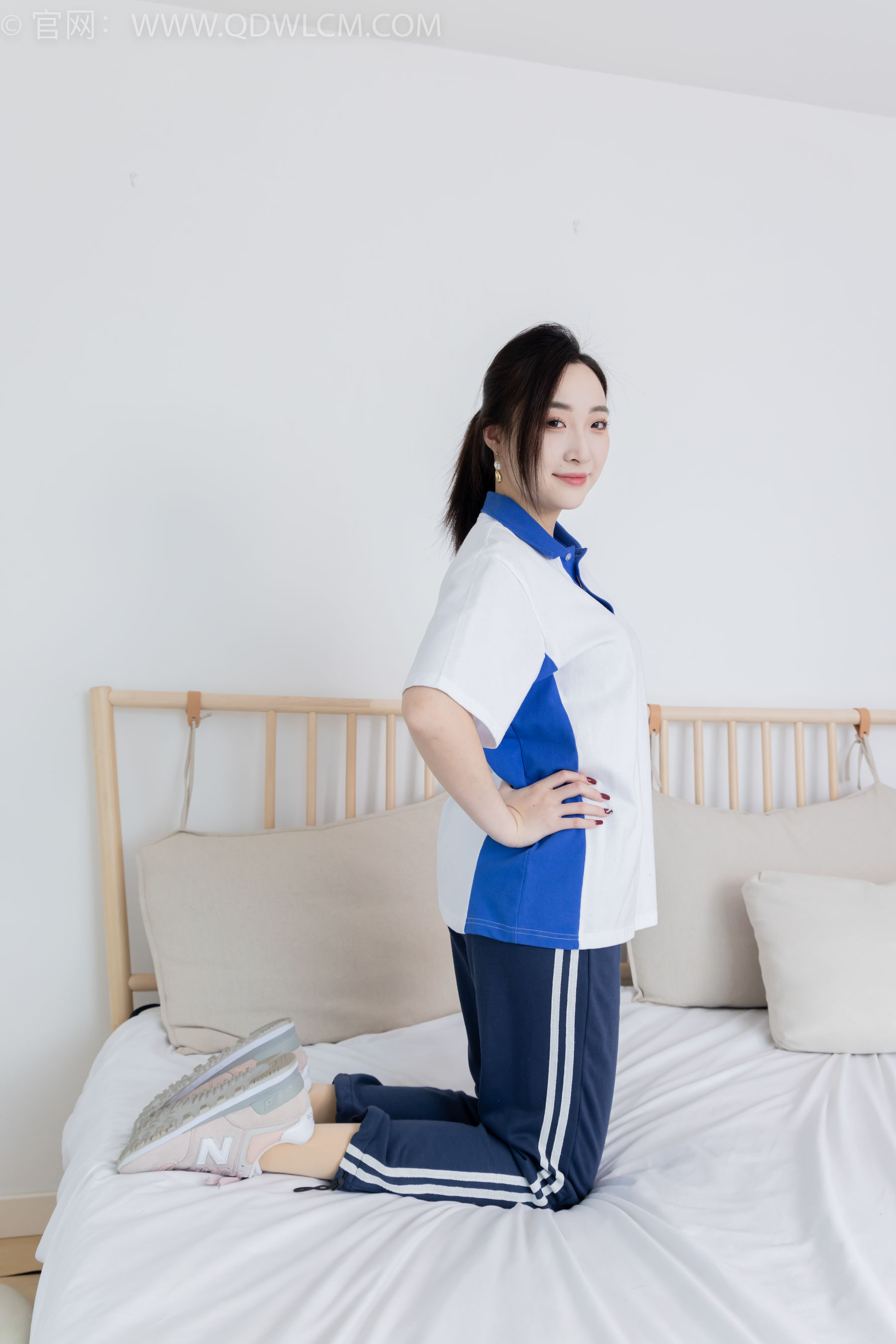 物恋传媒 No.2314 恬恬 - 运动鞋、厚肉丝、校服裤里丝/(160P)