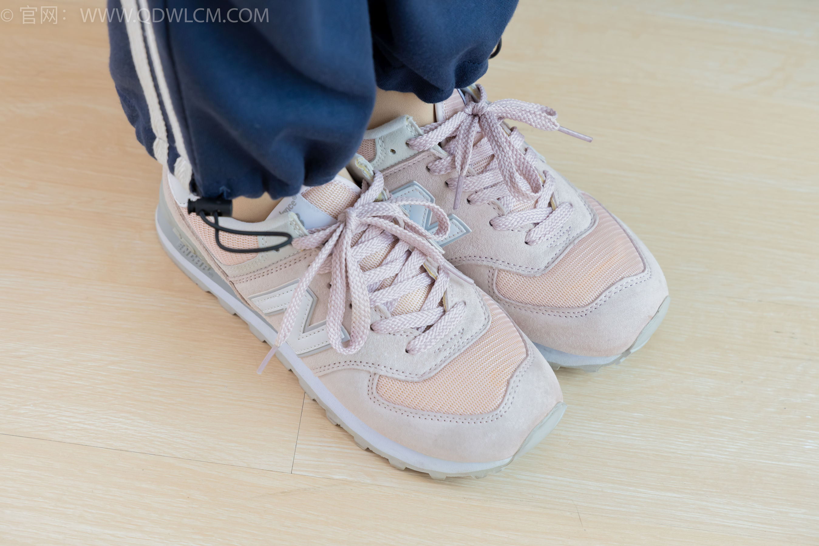 物恋传媒 No.2314 恬恬 - 运动鞋、厚肉丝、校服裤里丝/(160P)