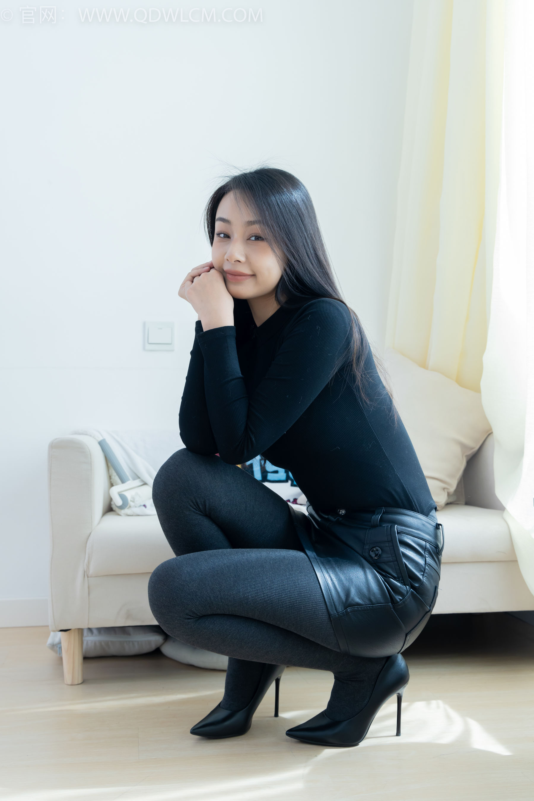 物恋传媒 No.2313 岚岚 - 高跟鞋、厚灰丝/(180P)