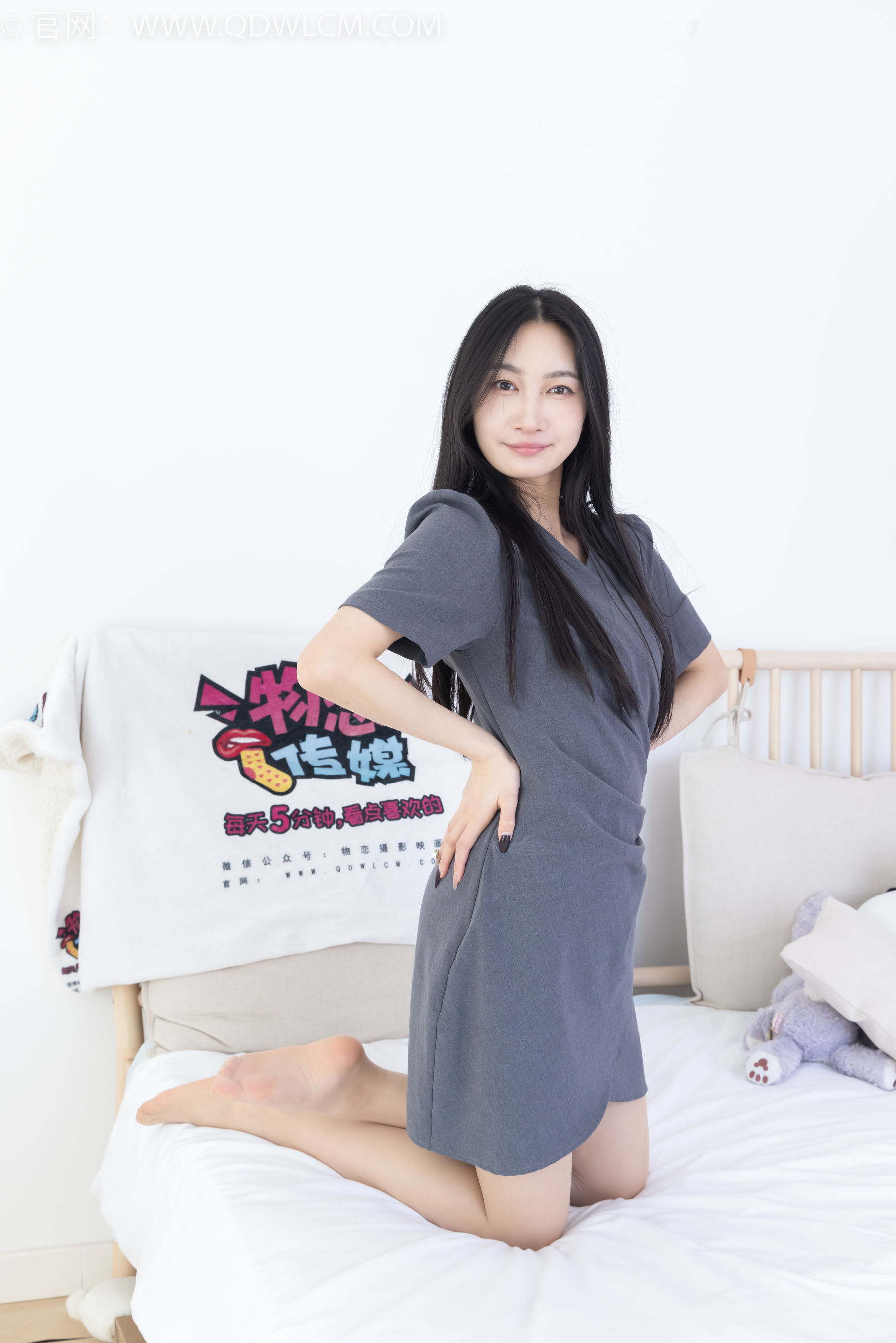 物恋传媒 No.2316 小影 - 三双高跟鞋、薄肉丝、裸足/(170P)