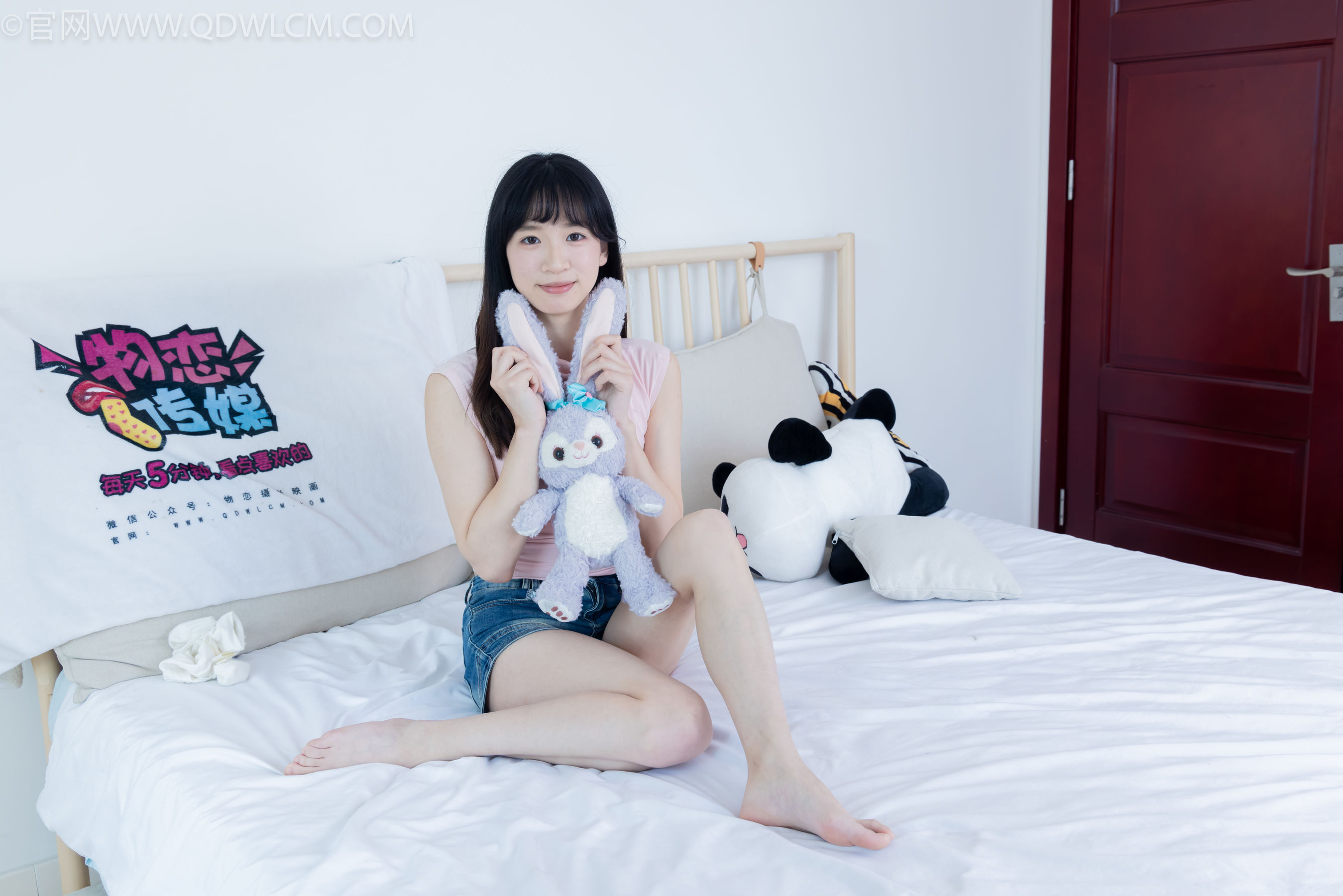 物恋传媒 No.2319 小左 - 帆布鞋、白棉袜、裸足/(155P)