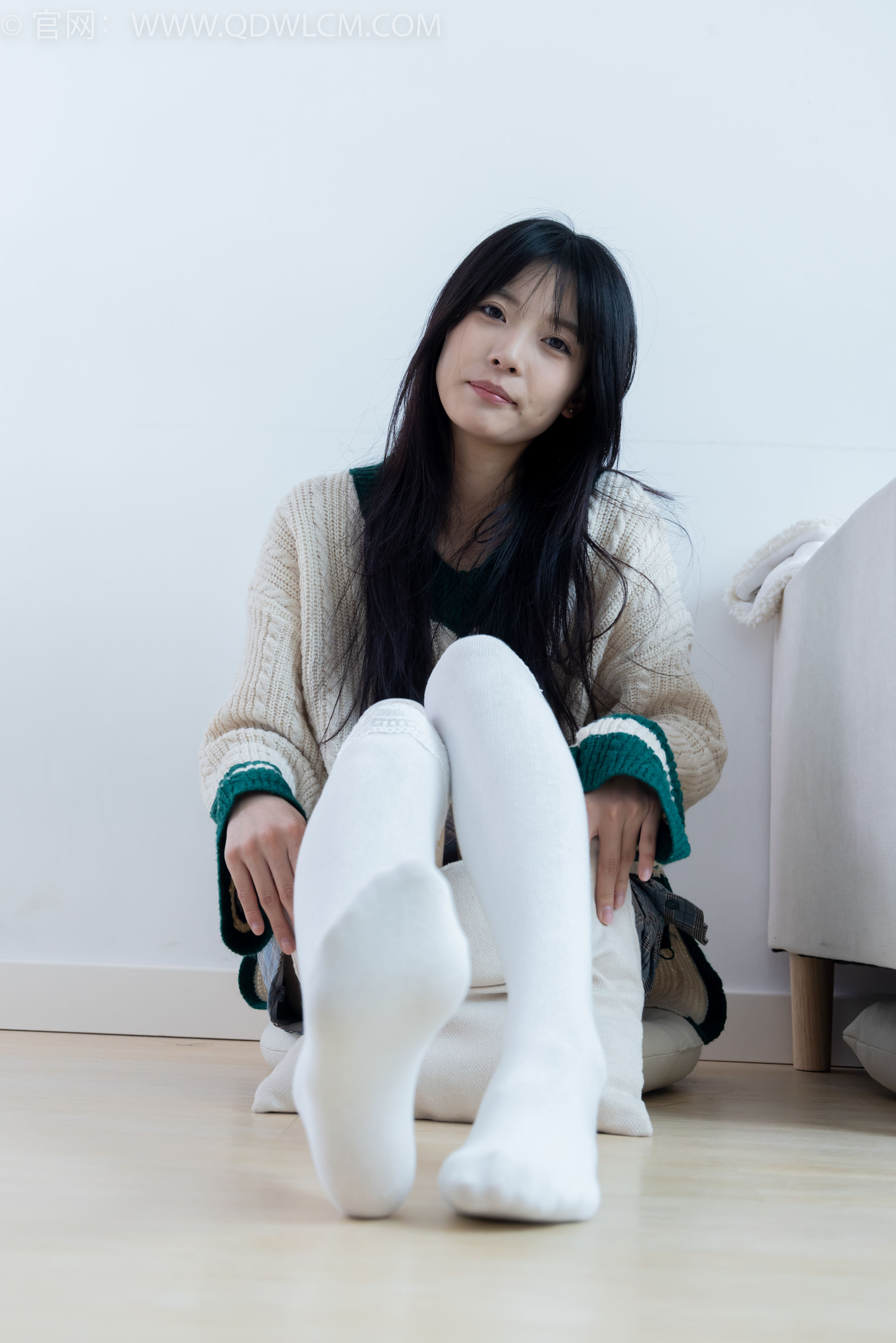 物恋传媒 No.2312 茯苓 - 长靴、过膝白棉袜、厚肉丝/(160P)