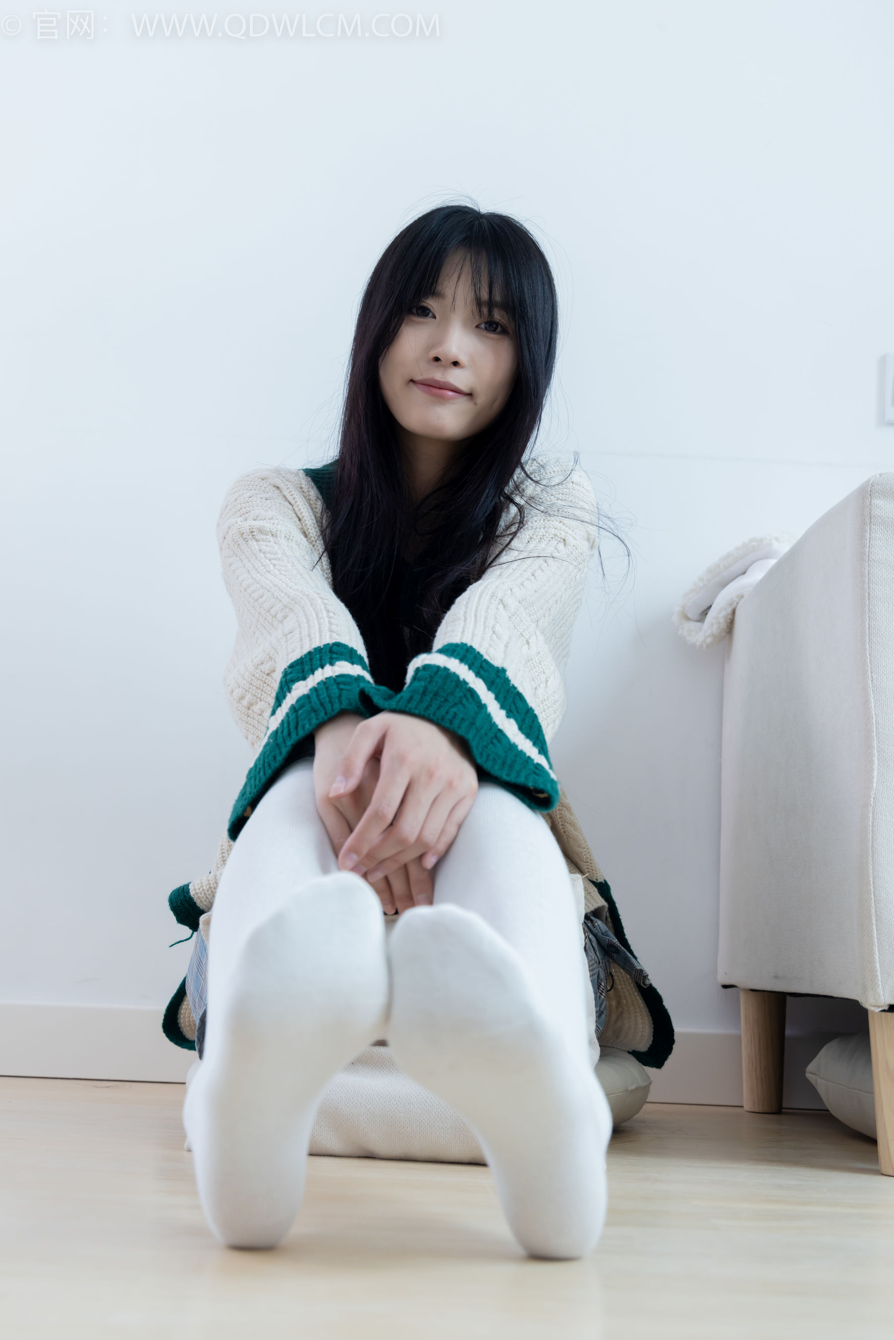 物恋传媒 No.2312 茯苓 - 长靴、过膝白棉袜、厚肉丝/(160P)