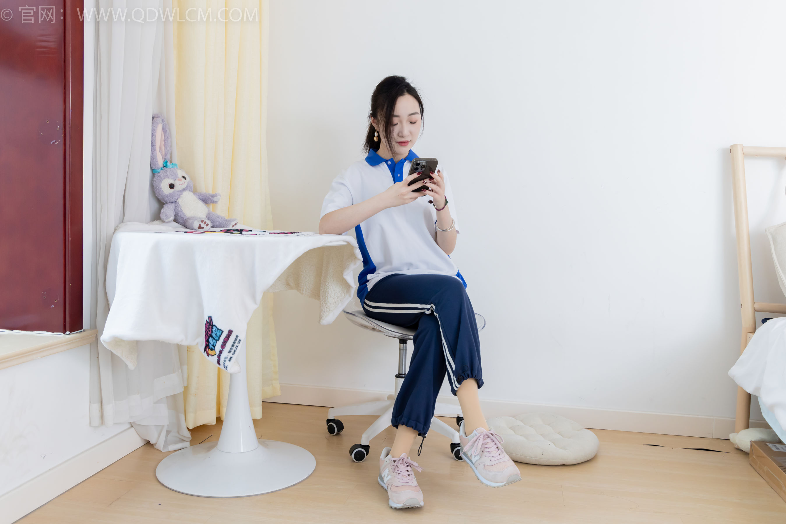 物恋传媒 No.2314 恬恬 - 运动鞋、厚肉丝、校服裤里丝/(160P)