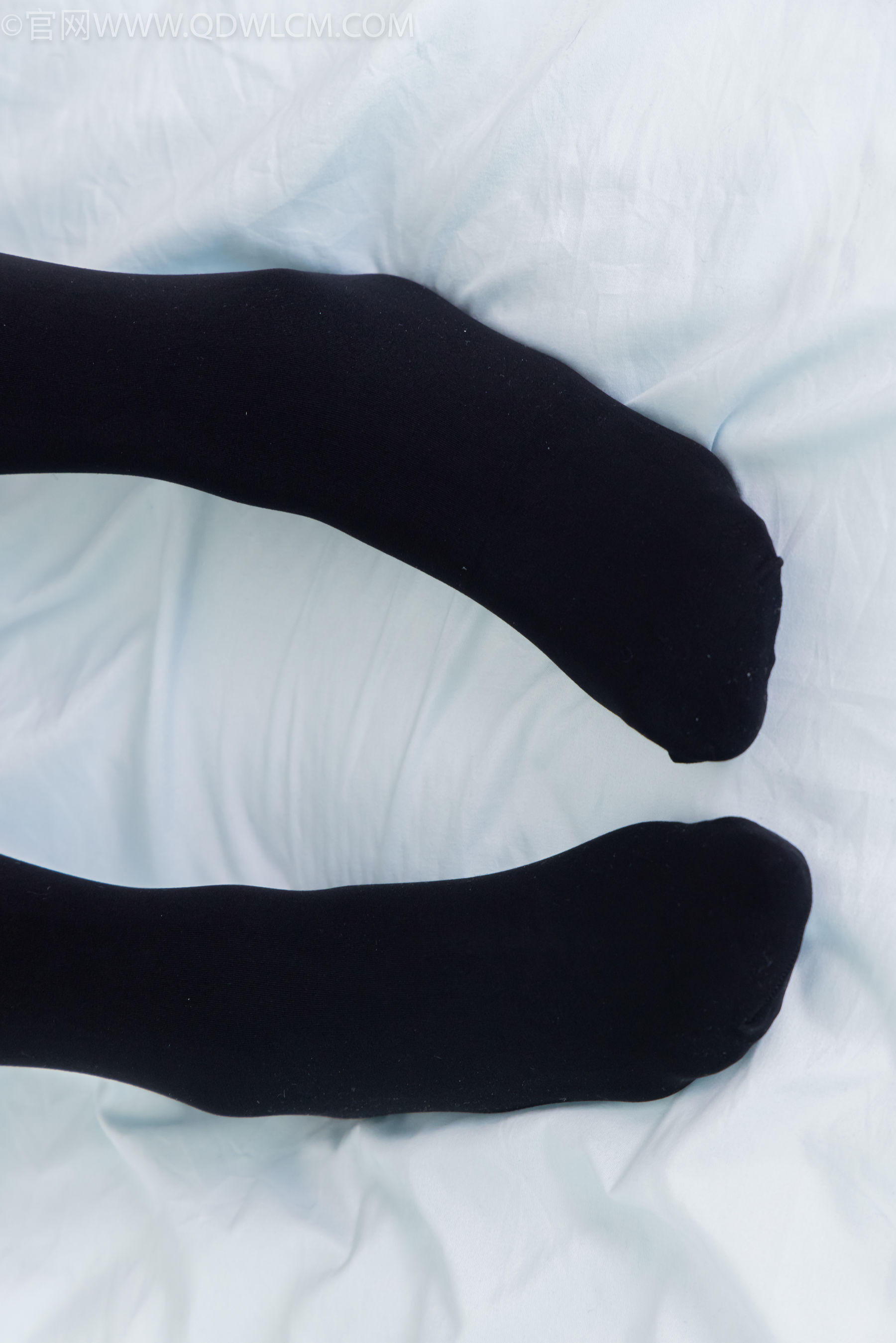 物恋传媒 No.2318 菜菜 - OL制服、高跟鞋、三双厚黑丝叠穿、袜腰展示/(177P)