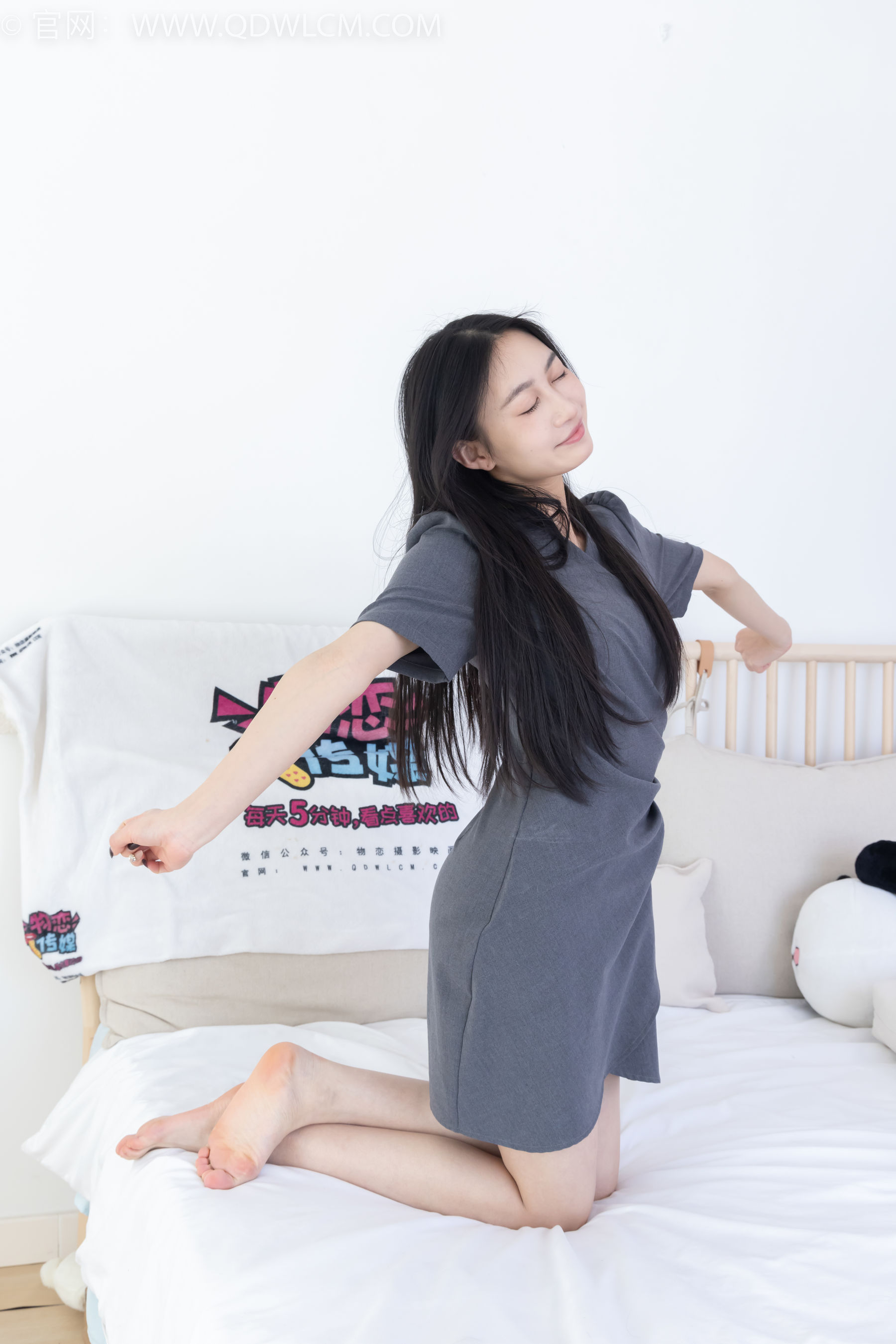 物恋传媒 No.2316 小影 - 三双高跟鞋、薄肉丝、裸足/(170P)