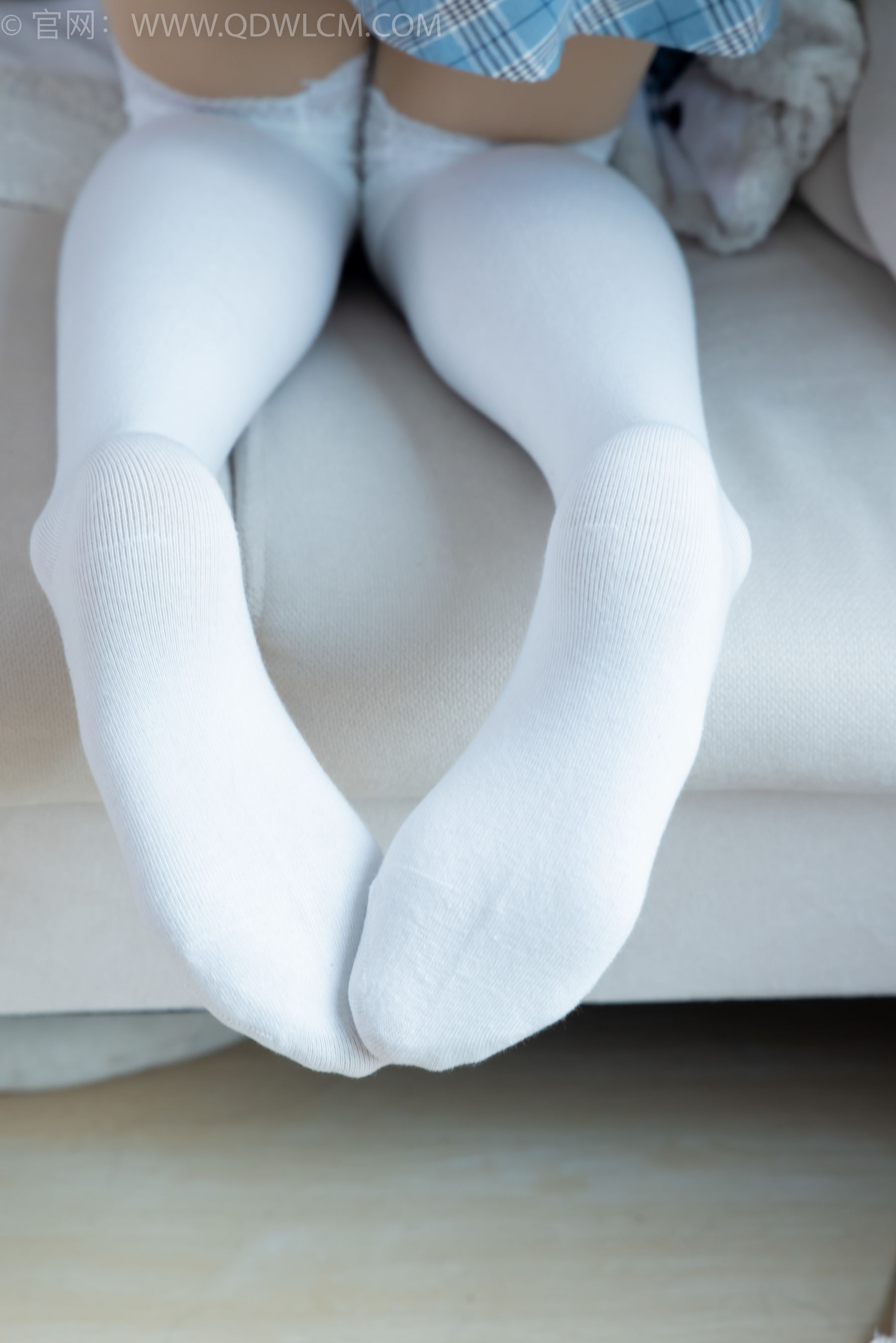 物恋传媒 No.2312 茯苓 - 长靴、过膝白棉袜、厚肉丝/(160P)