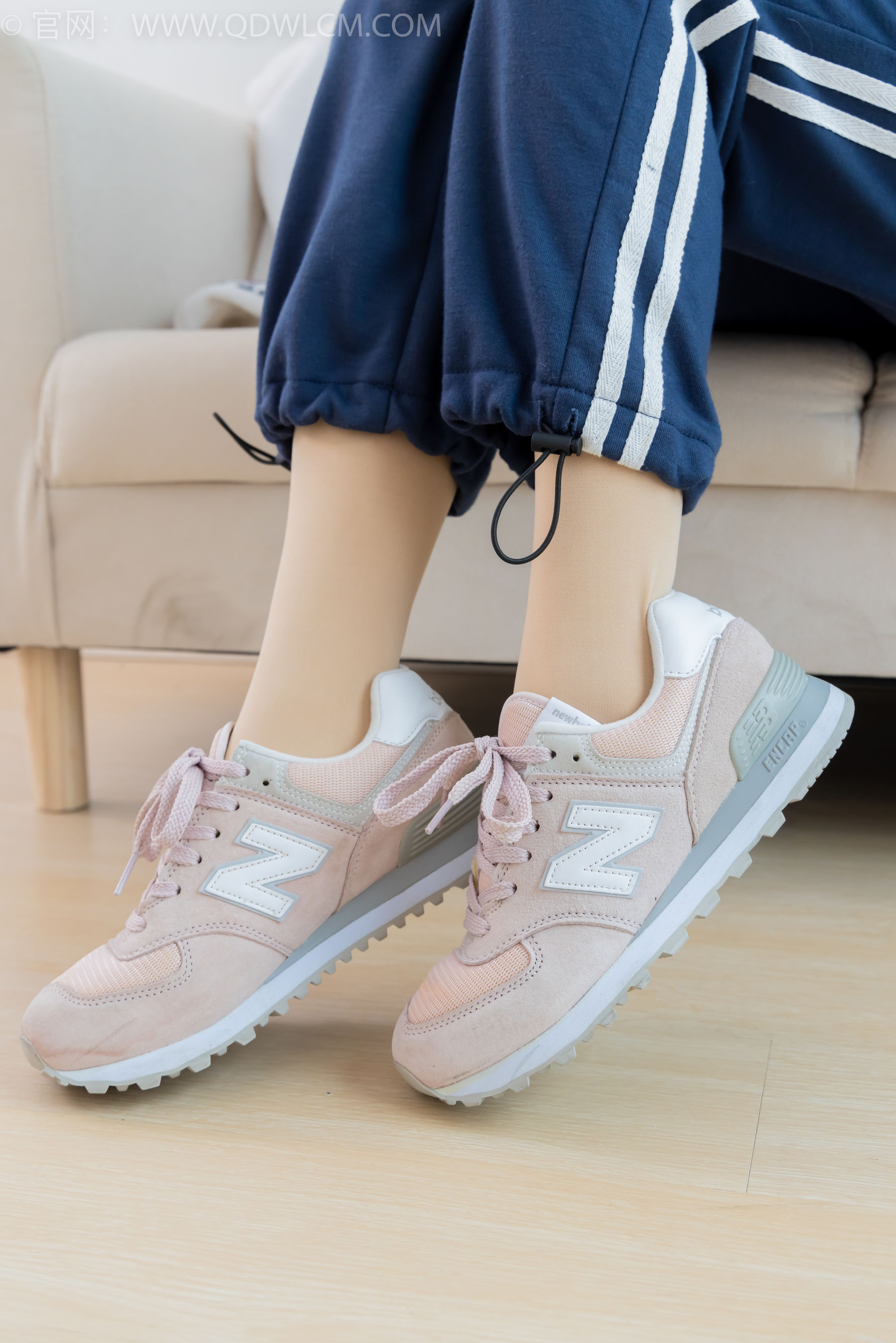 物恋传媒 No.2314 恬恬 - 运动鞋、厚肉丝、校服裤里丝/(160P)