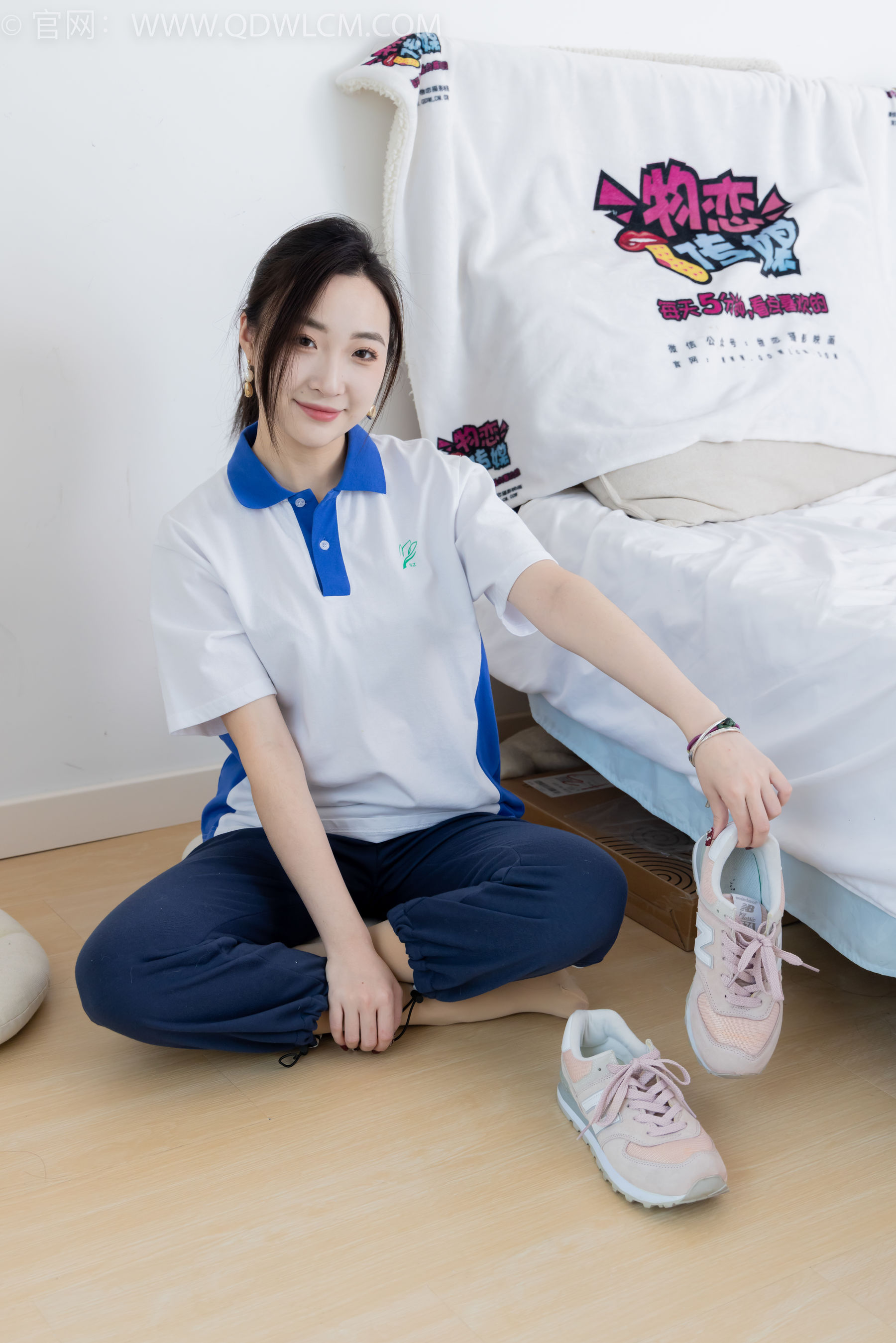 物恋传媒 No.2314 恬恬 - 运动鞋、厚肉丝、校服裤里丝/(160P)