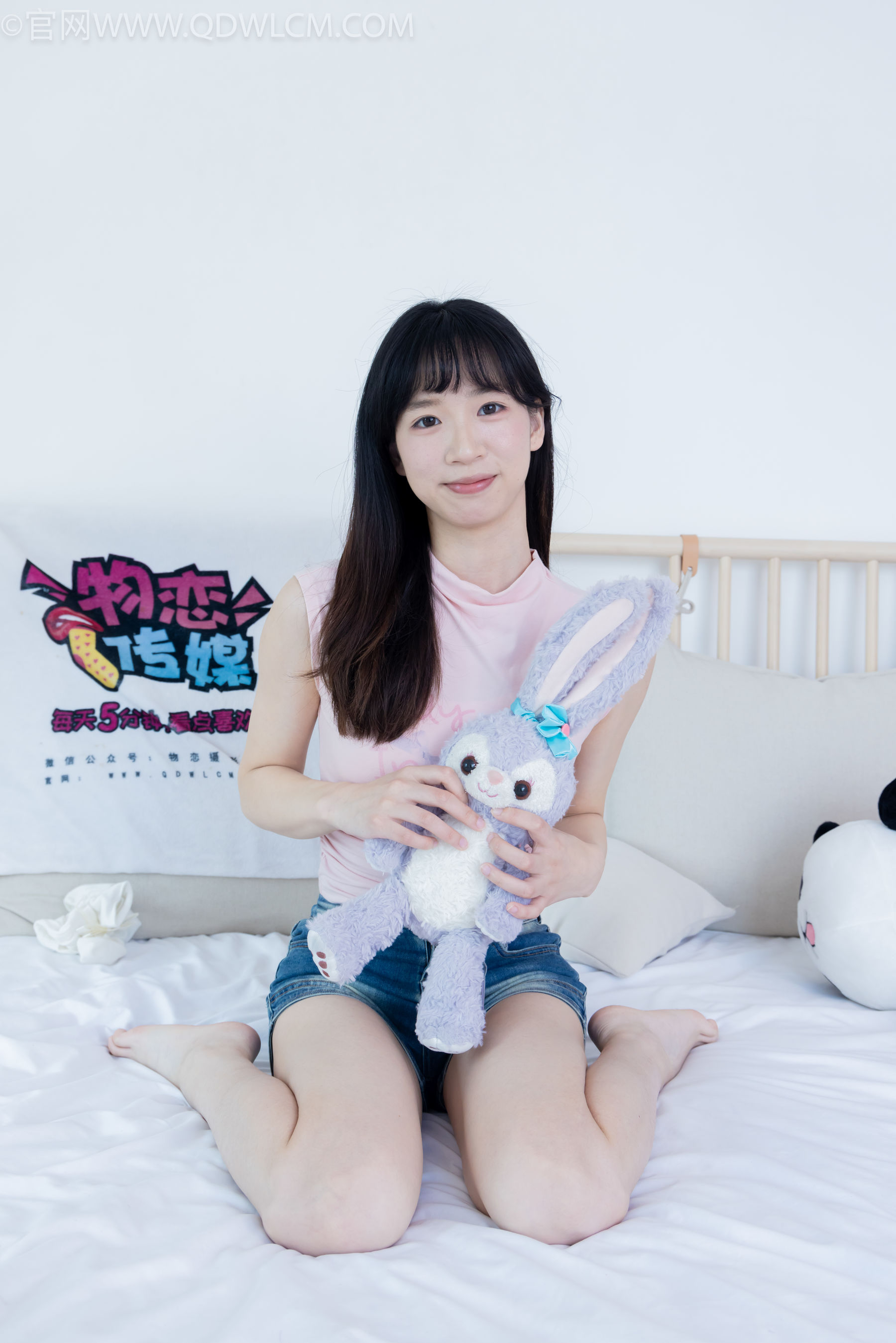 物恋传媒 No.2319 小左 - 帆布鞋、白棉袜、裸足/(155P)