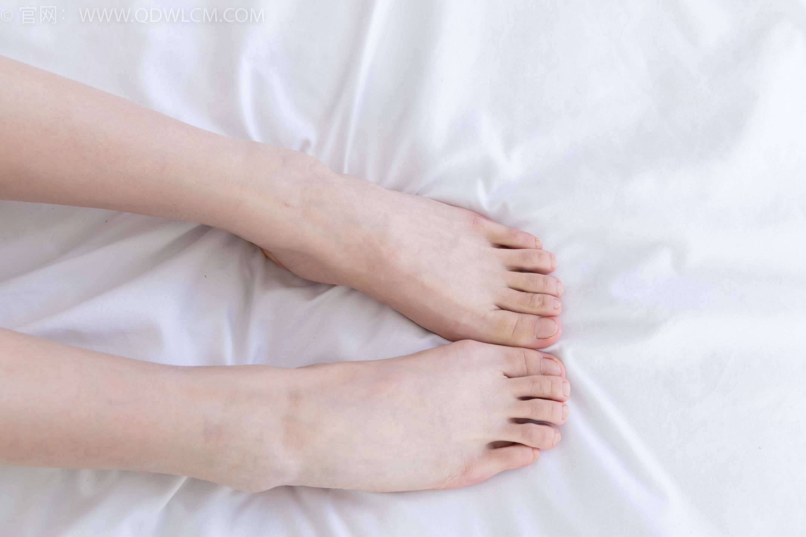 物恋传媒 No.2316 小影 - 三双高跟鞋、薄肉丝、裸足/(170P)