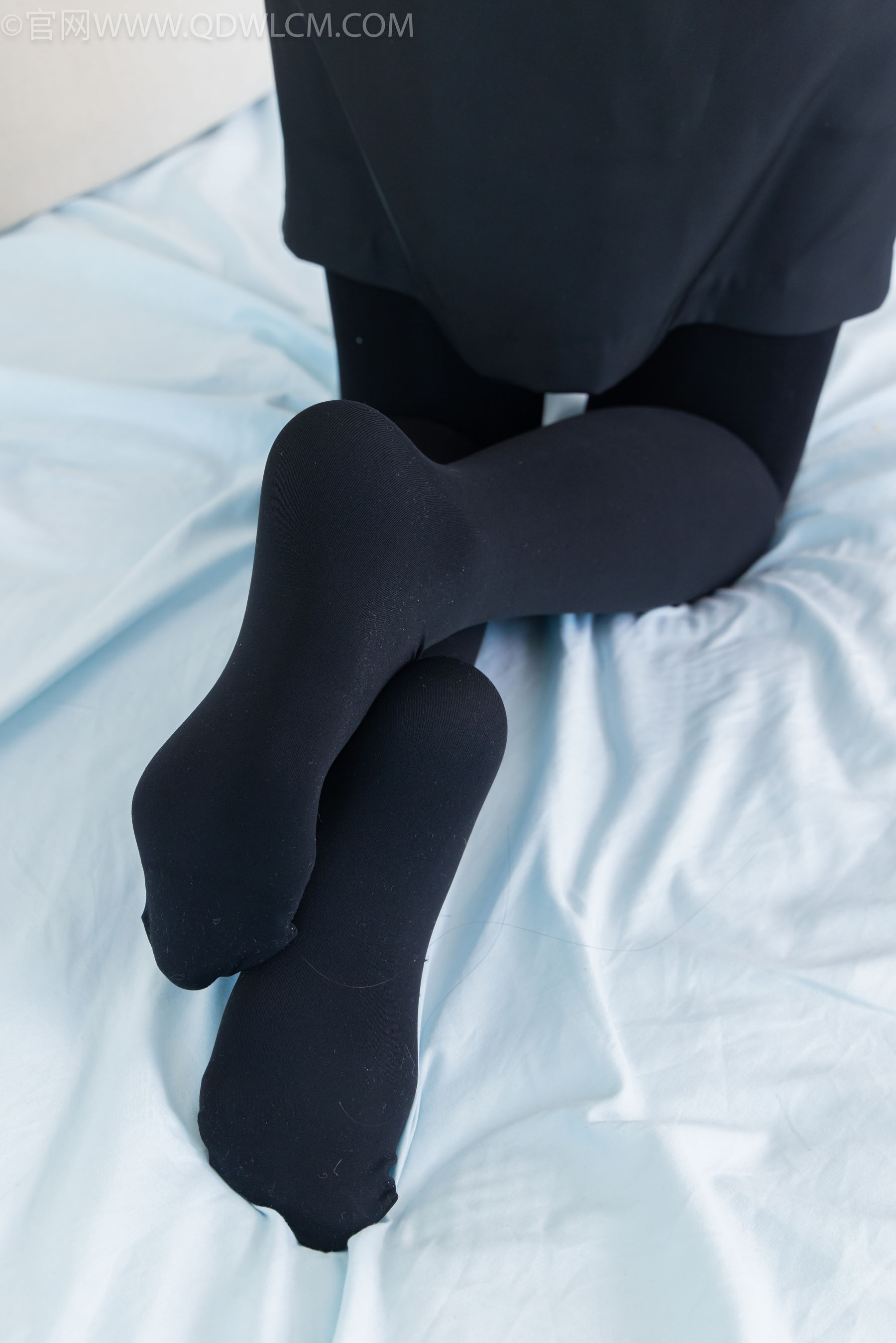 物恋传媒 No.2318 菜菜 - OL制服、高跟鞋、三双厚黑丝叠穿、袜腰展示/(177P)