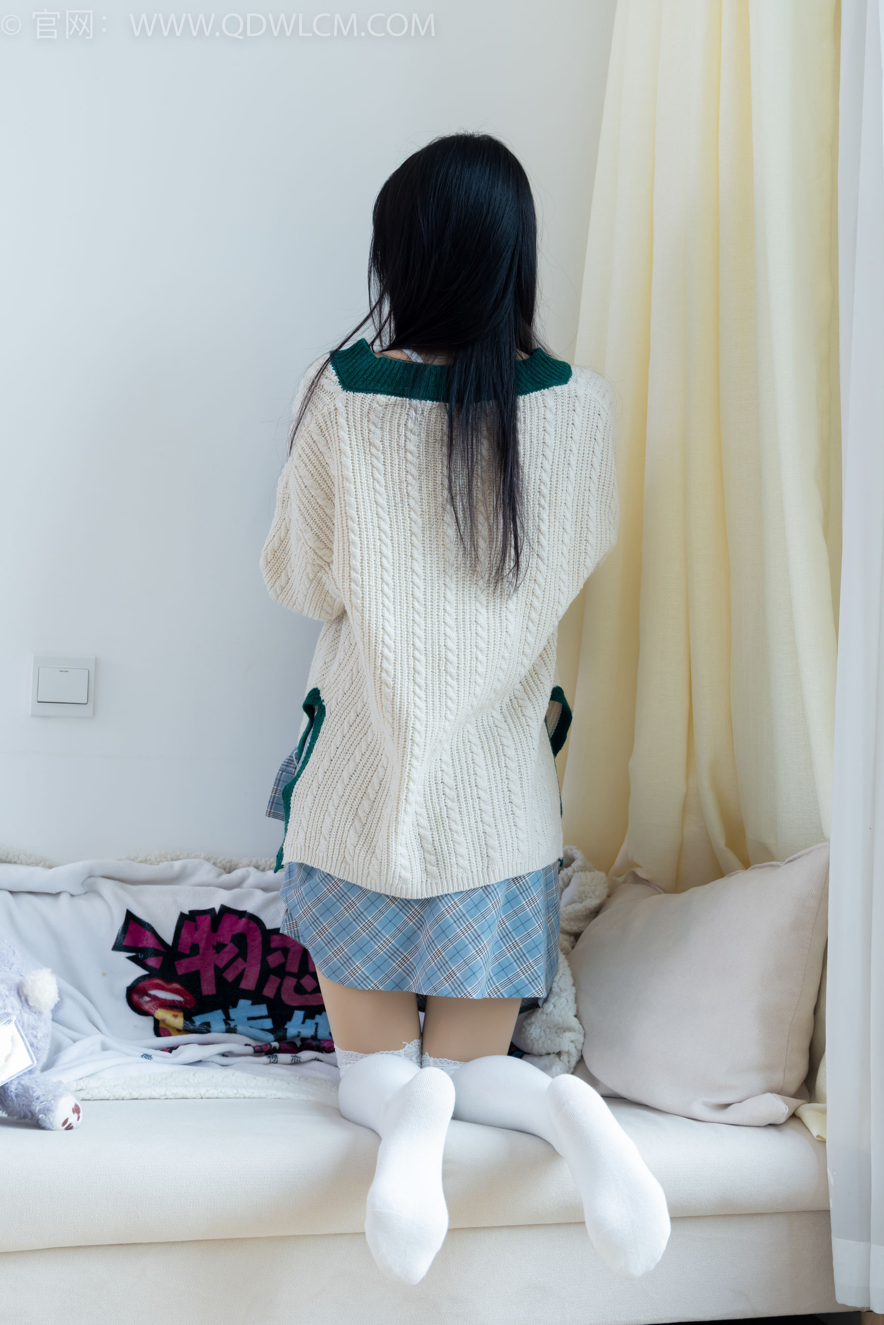 物恋传媒 No.2312 茯苓 - 长靴、过膝白棉袜、厚肉丝/(160P)