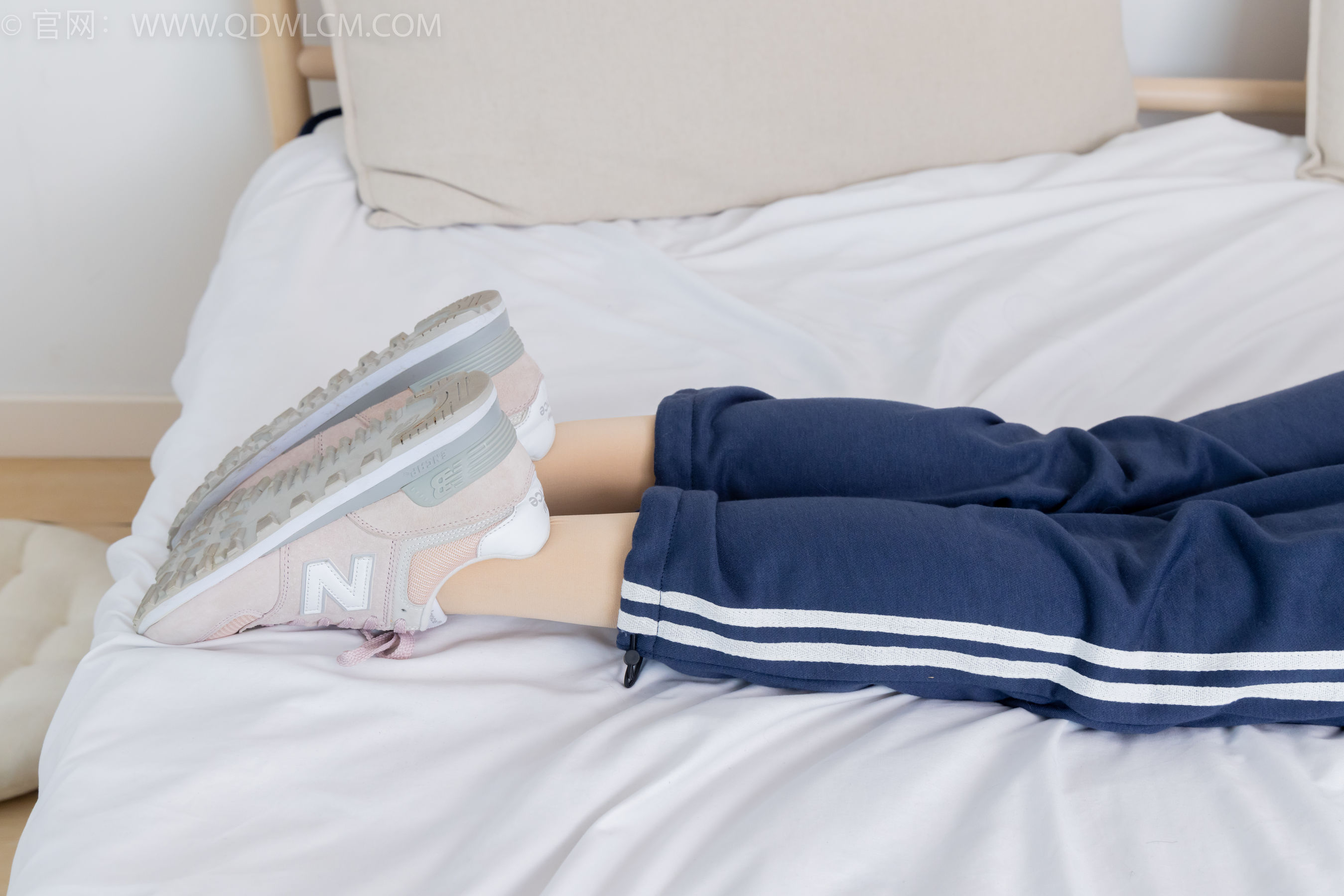 物恋传媒 No.2314 恬恬 - 运动鞋、厚肉丝、校服裤里丝/(160P)