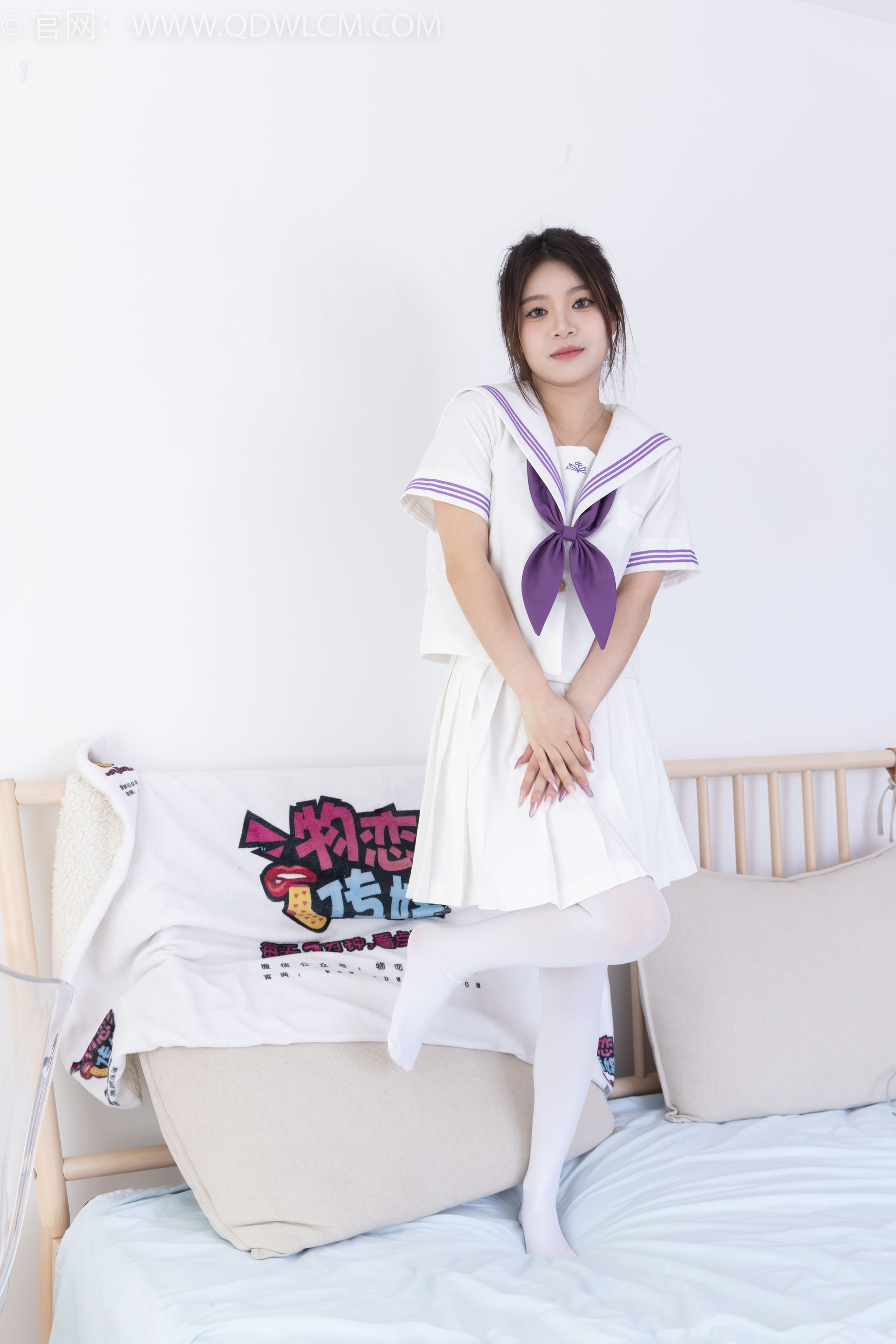 物恋传媒 No.2317 闪闪 - 板鞋、厚白丝、jk制服/(160P)