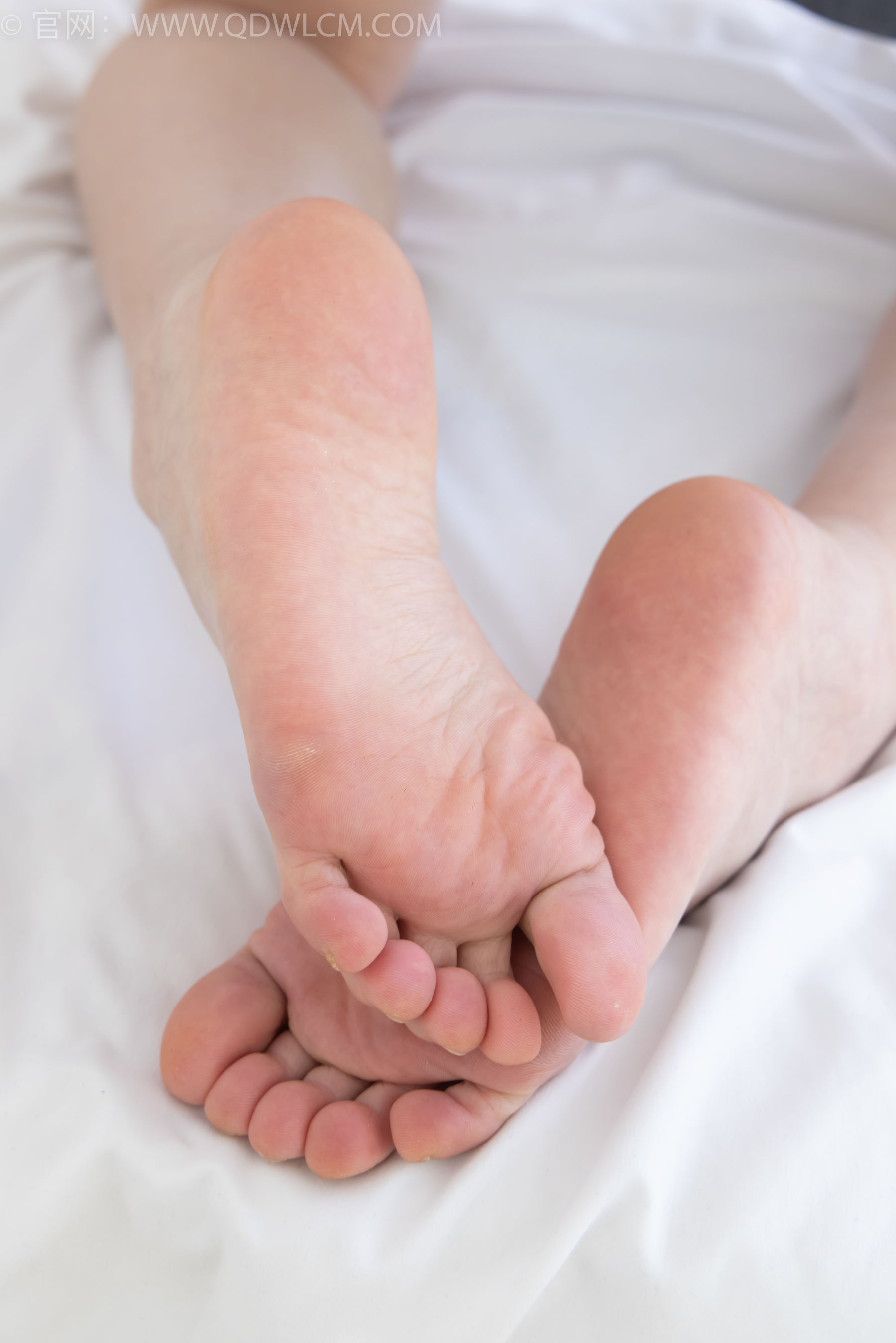 物恋传媒 No.2316 小影 - 三双高跟鞋、薄肉丝、裸足/(170P)