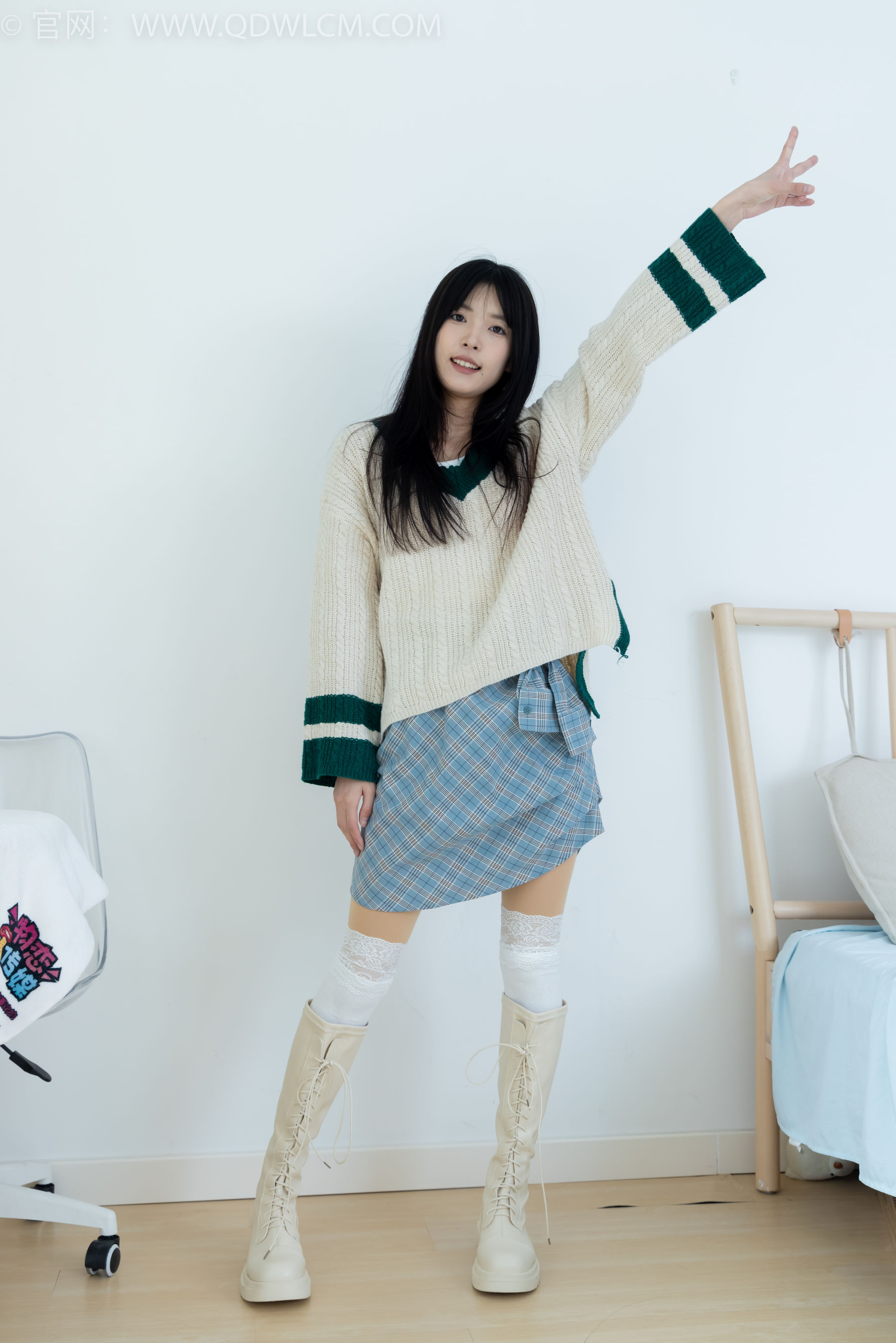 物恋传媒 No.2312 茯苓 - 长靴、过膝白棉袜、厚肉丝/(160P)