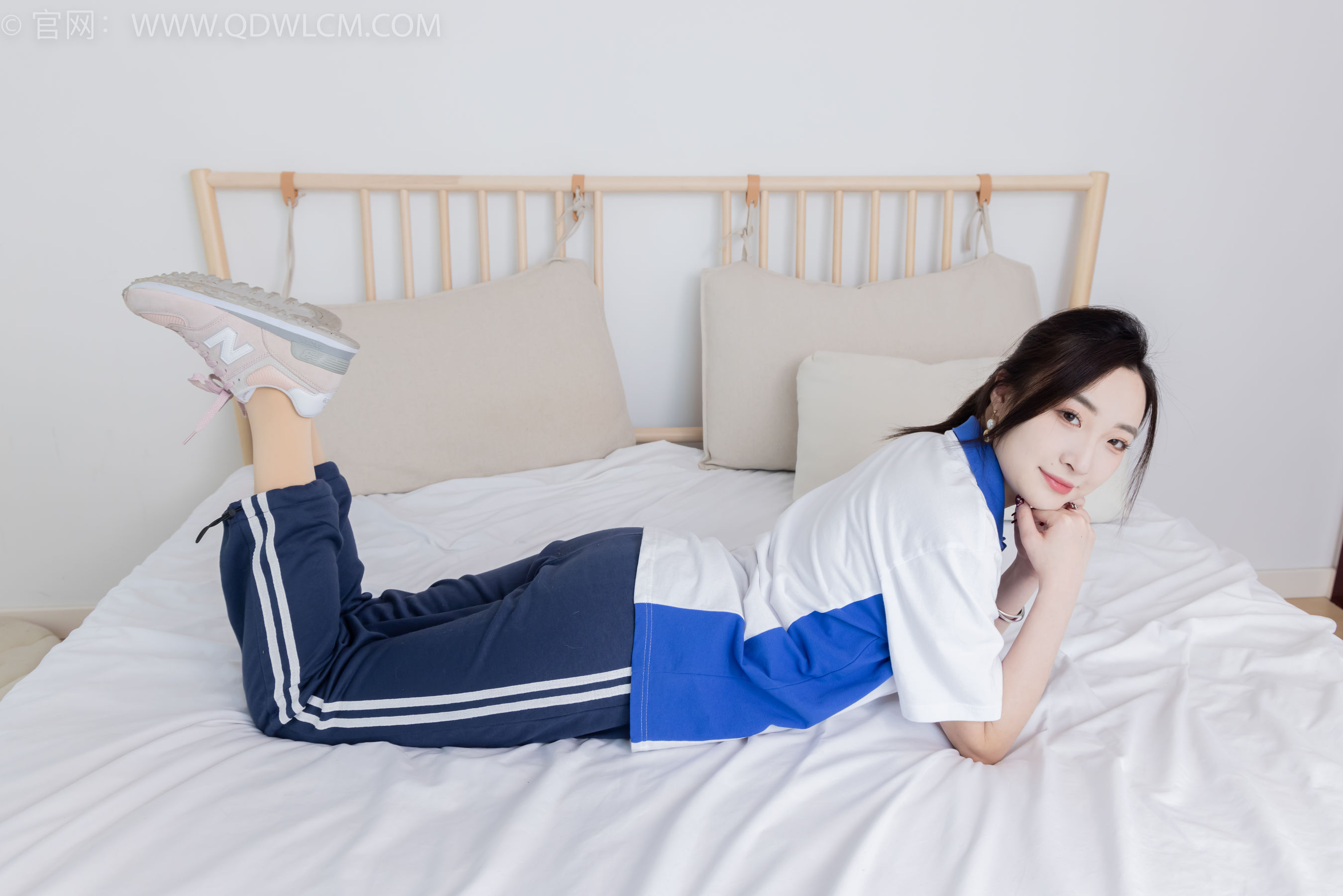 物恋传媒 No.2314 恬恬 - 运动鞋、厚肉丝、校服裤里丝/(160P)