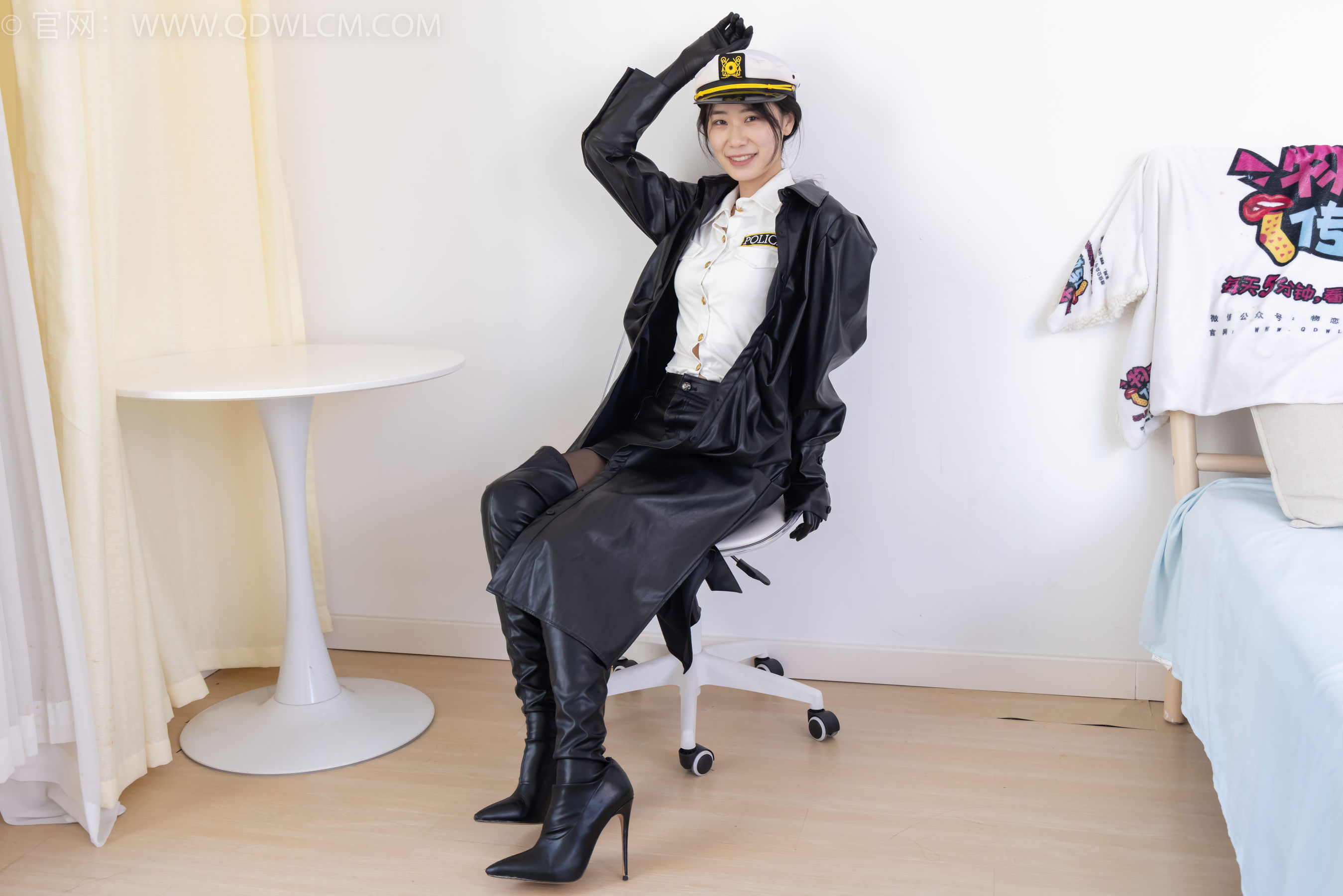 物恋传媒 No.2315 菜菜 - 高跟长靴、薄黑丝/(160P)