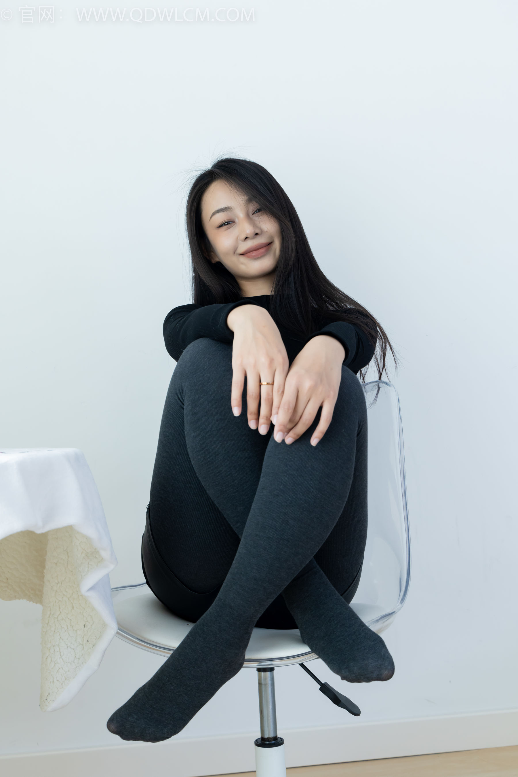 物恋传媒 No.2313 岚岚 - 高跟鞋、厚灰丝/(180P)