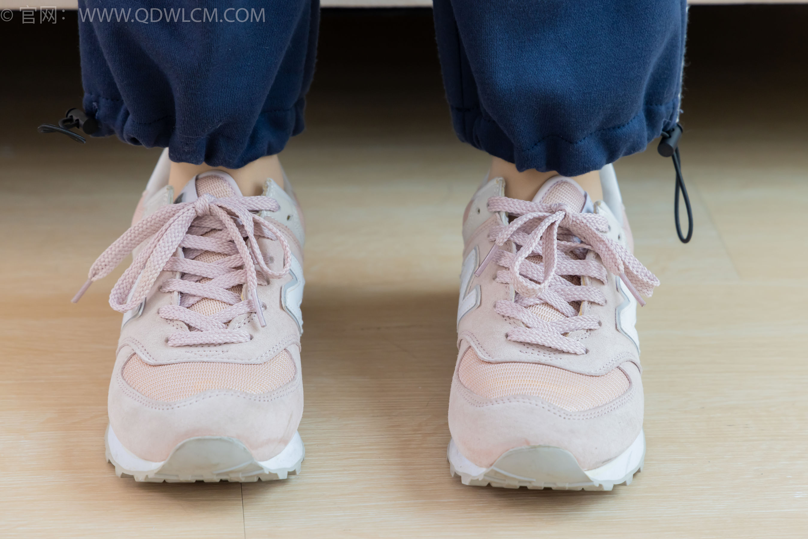 物恋传媒 No.2314 恬恬 - 运动鞋、厚肉丝、校服裤里丝/(160P)