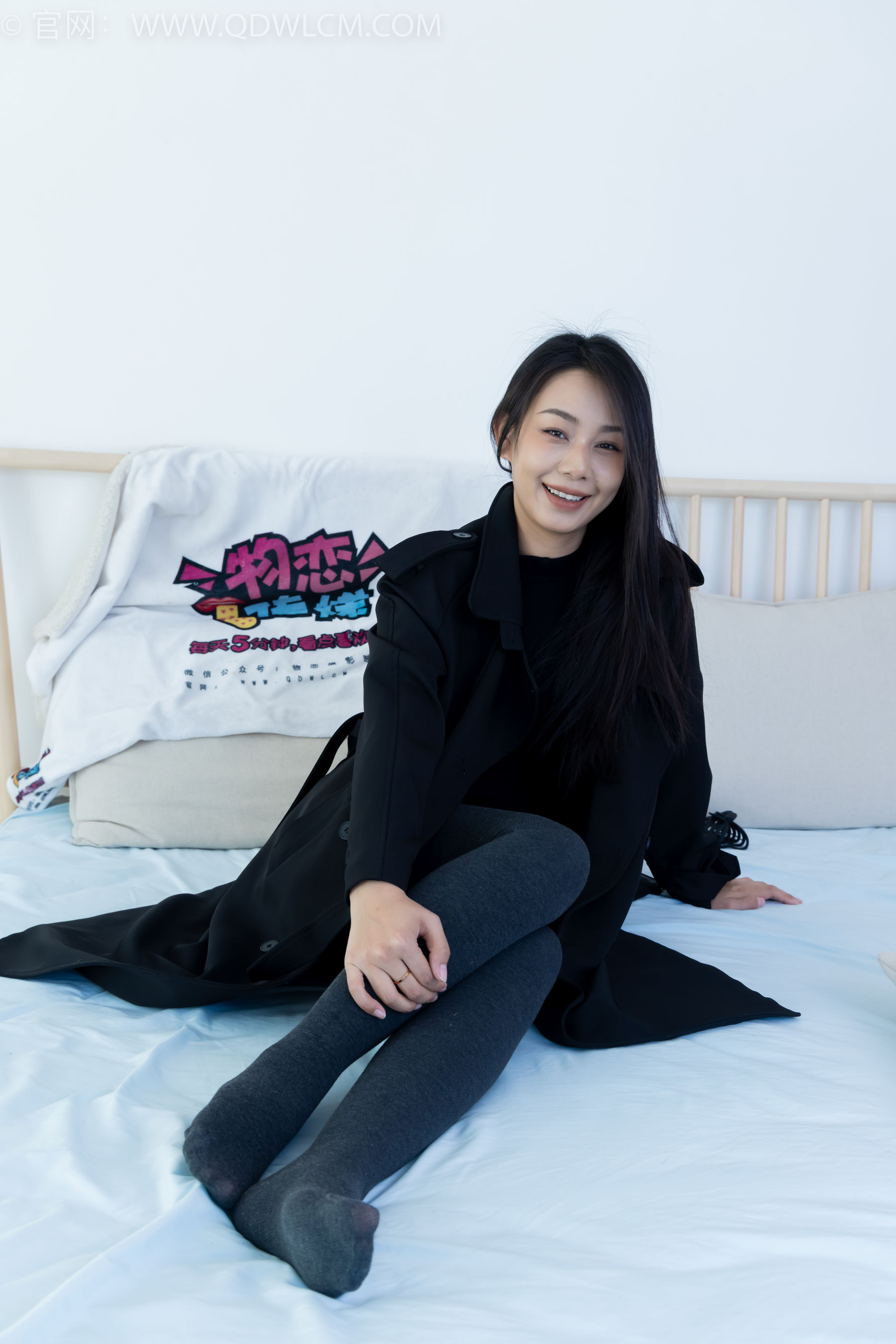 物恋传媒 No.2313 岚岚 - 高跟鞋、厚灰丝/(180P)