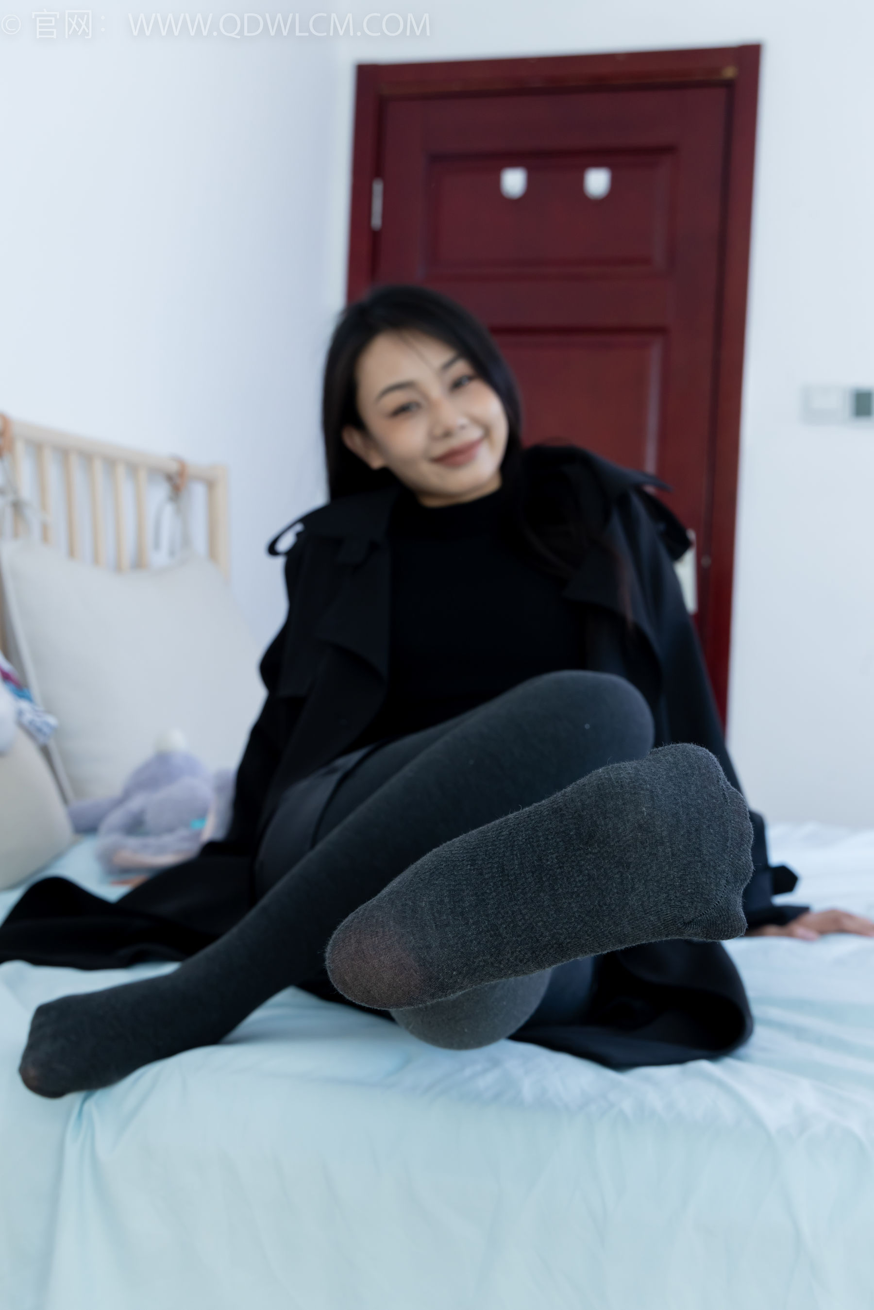 物恋传媒 No.2313 岚岚 - 高跟鞋、厚灰丝/(180P)