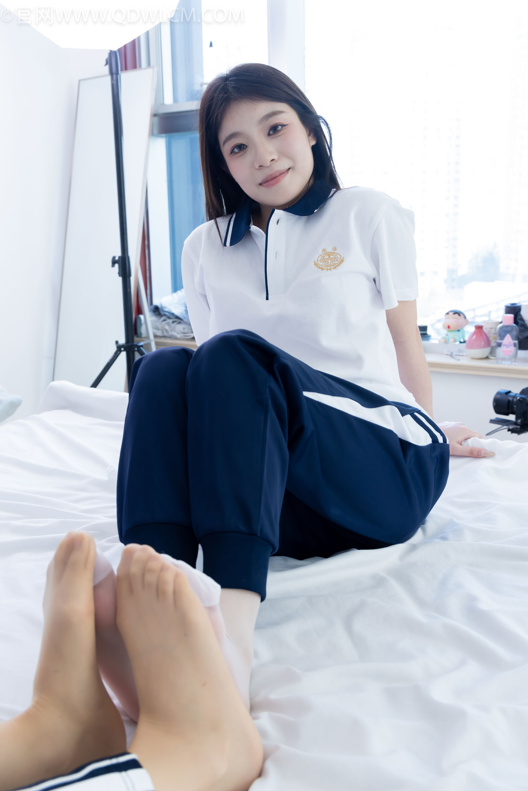 物恋传媒 No.2322 闪闪&青柠 - 帆布鞋、白棉袜、青柠薄肉丝、闪闪薄白丝/(168P)