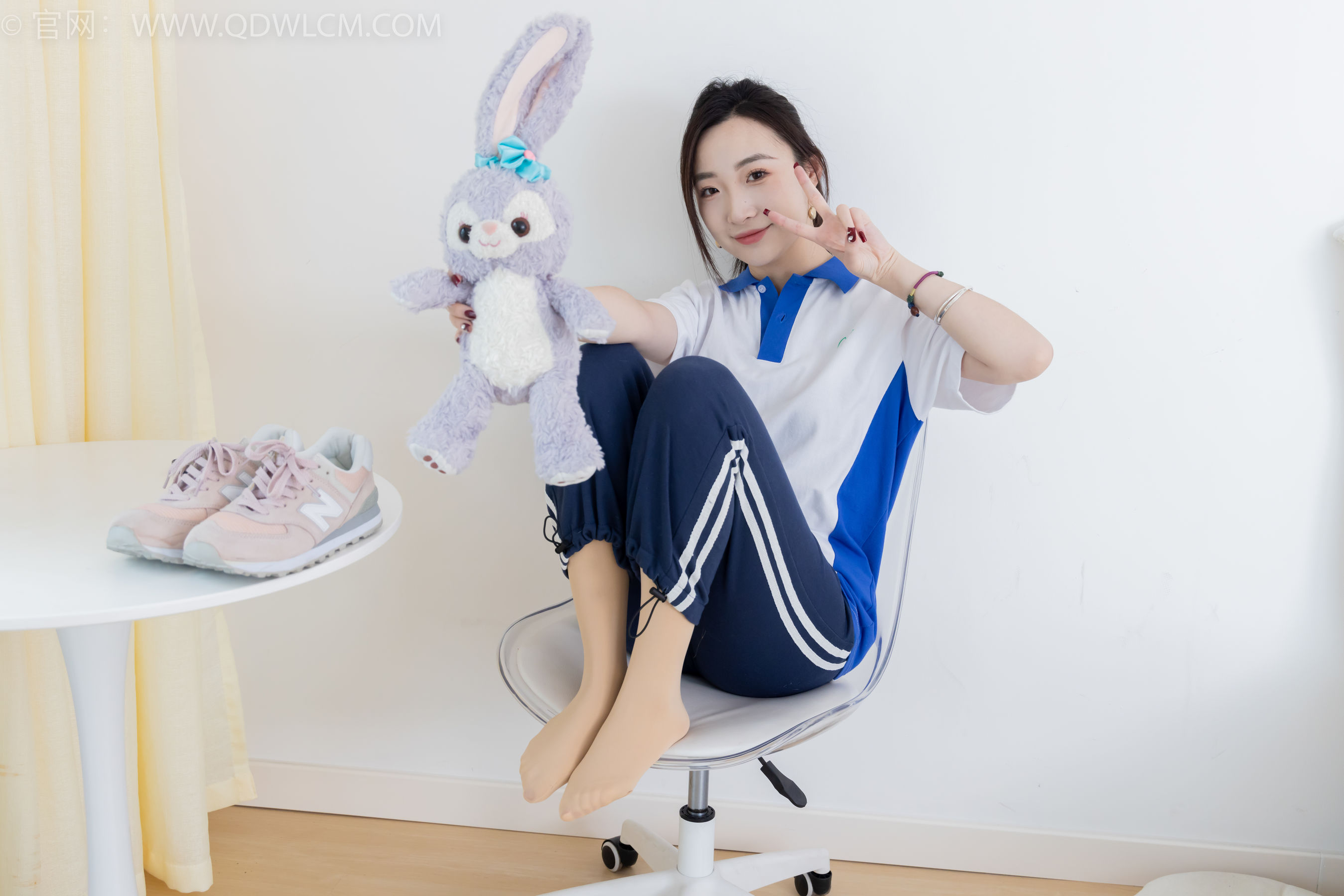 物恋传媒 No.2314 恬恬 - 运动鞋、厚肉丝、校服裤里丝/(160P)