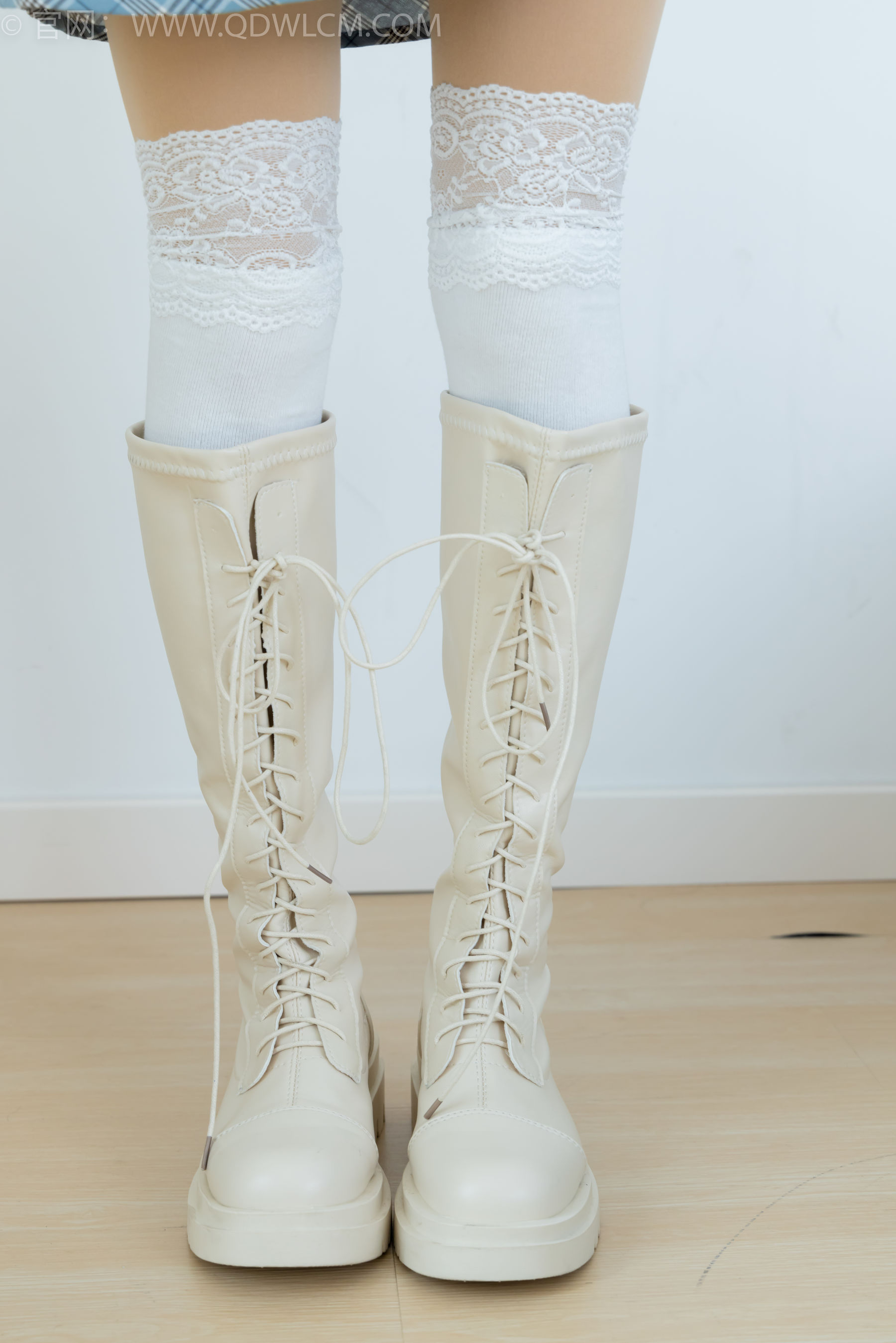物恋传媒 No.2312 茯苓 - 长靴、过膝白棉袜、厚肉丝/(160P)