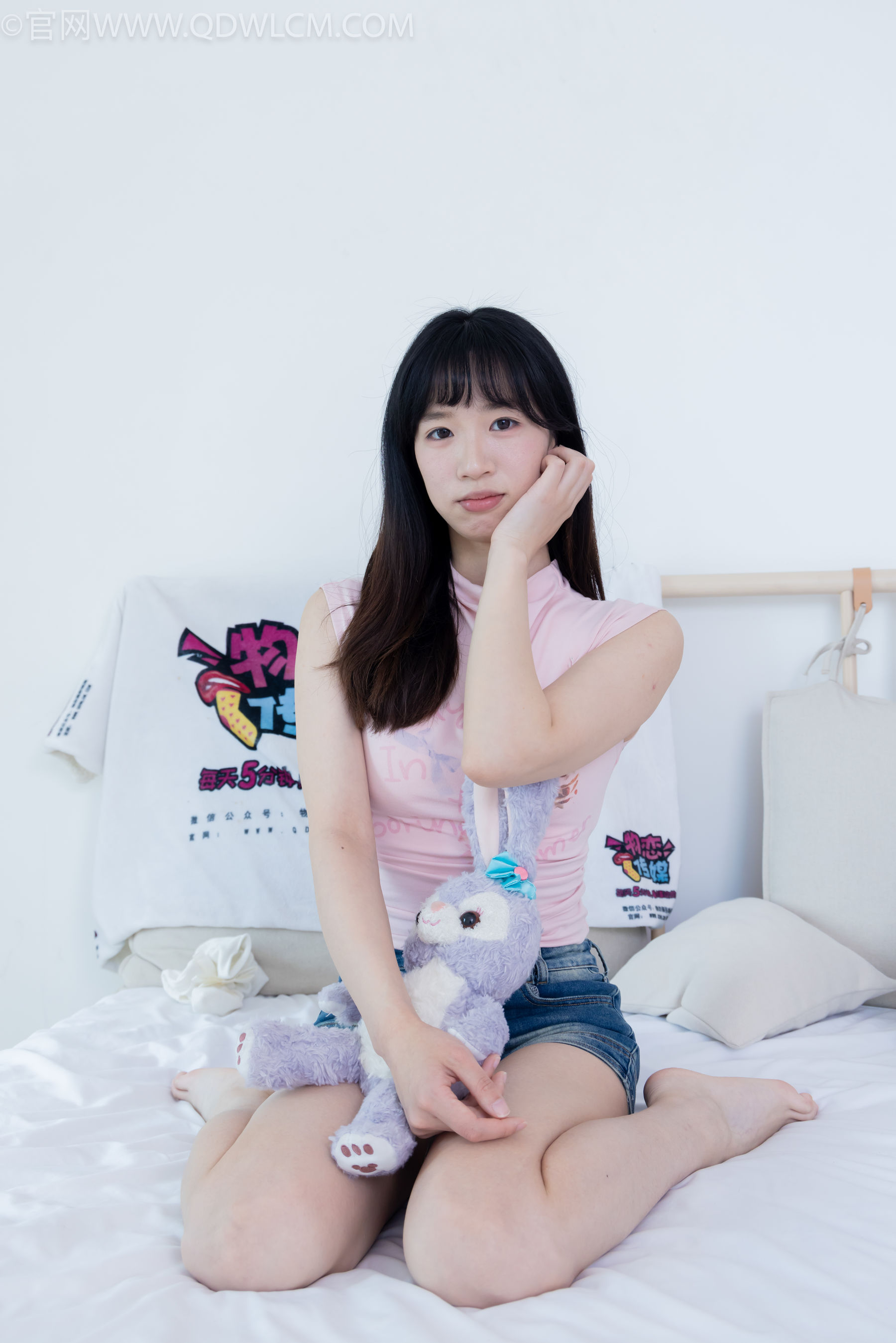 物恋传媒 No.2319 小左 - 帆布鞋、白棉袜、裸足/(155P)