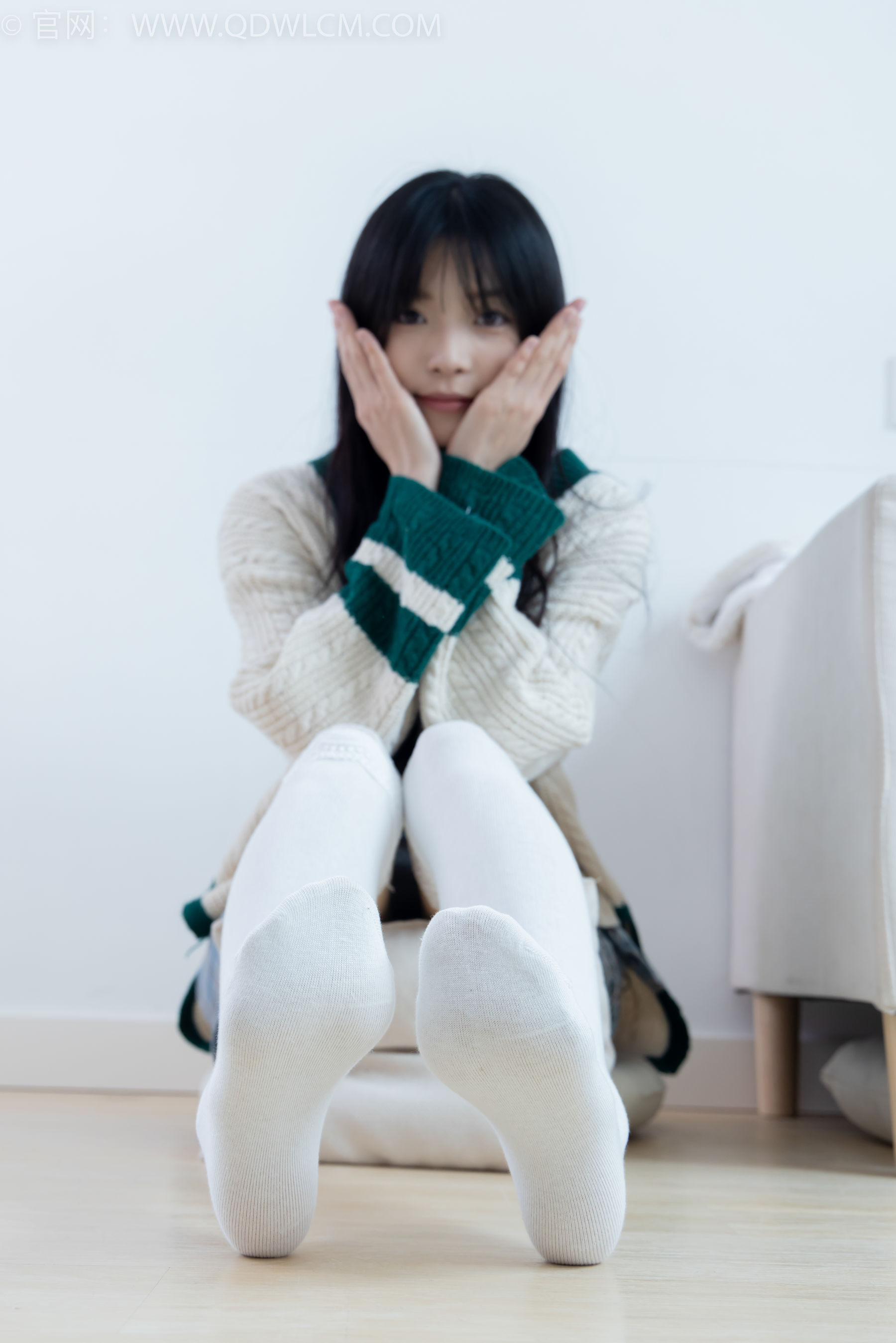 物恋传媒 No.2312 茯苓 - 长靴、过膝白棉袜、厚肉丝/(160P)