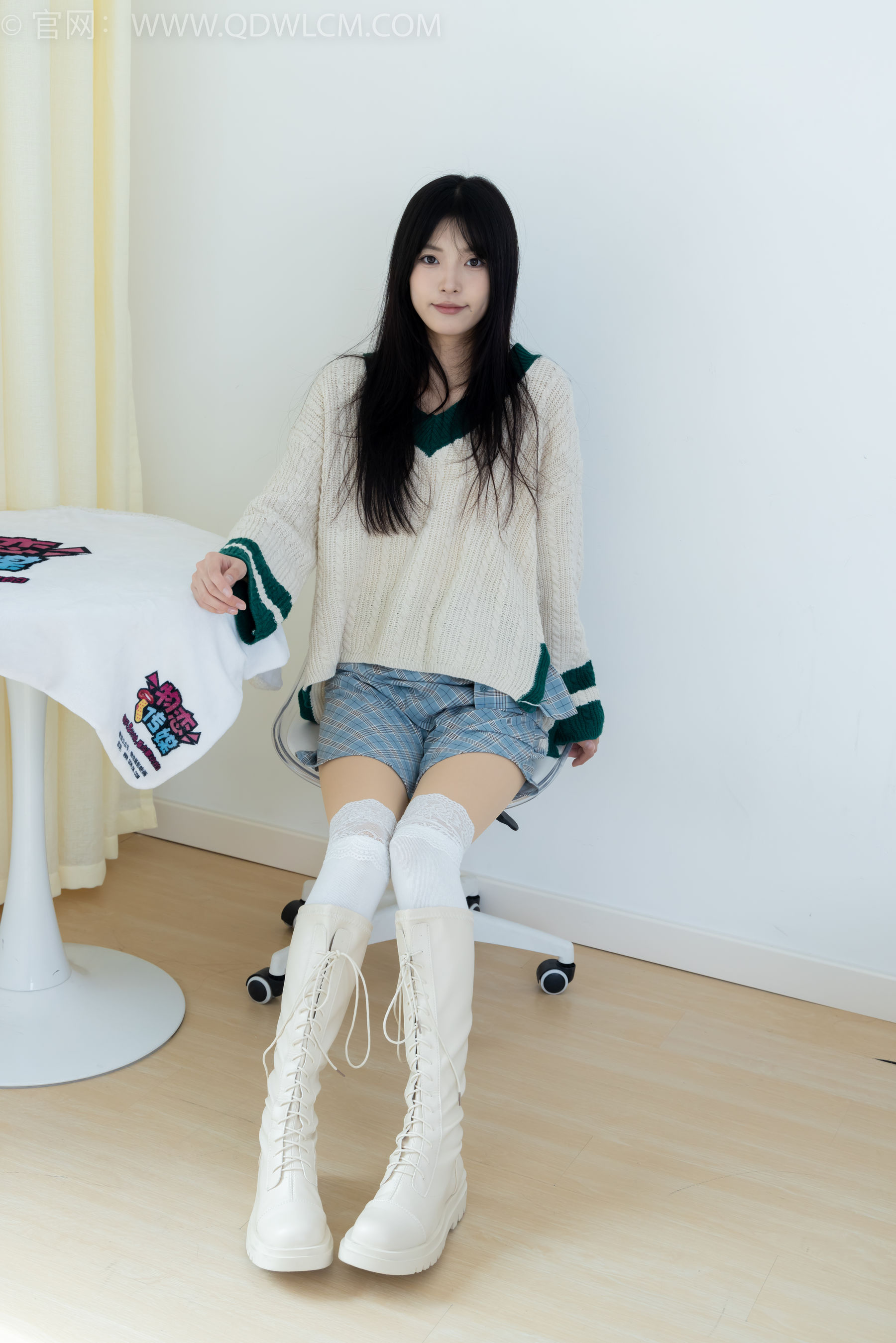 物恋传媒 No.2312 茯苓 - 长靴、过膝白棉袜、厚肉丝/(160P)